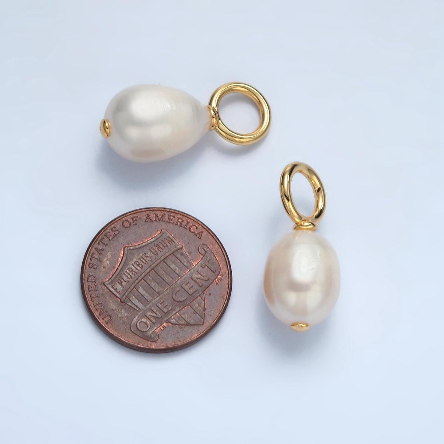 Dainty pearl charm dangle tear drop pendant in 16k gold filled pendant p-1