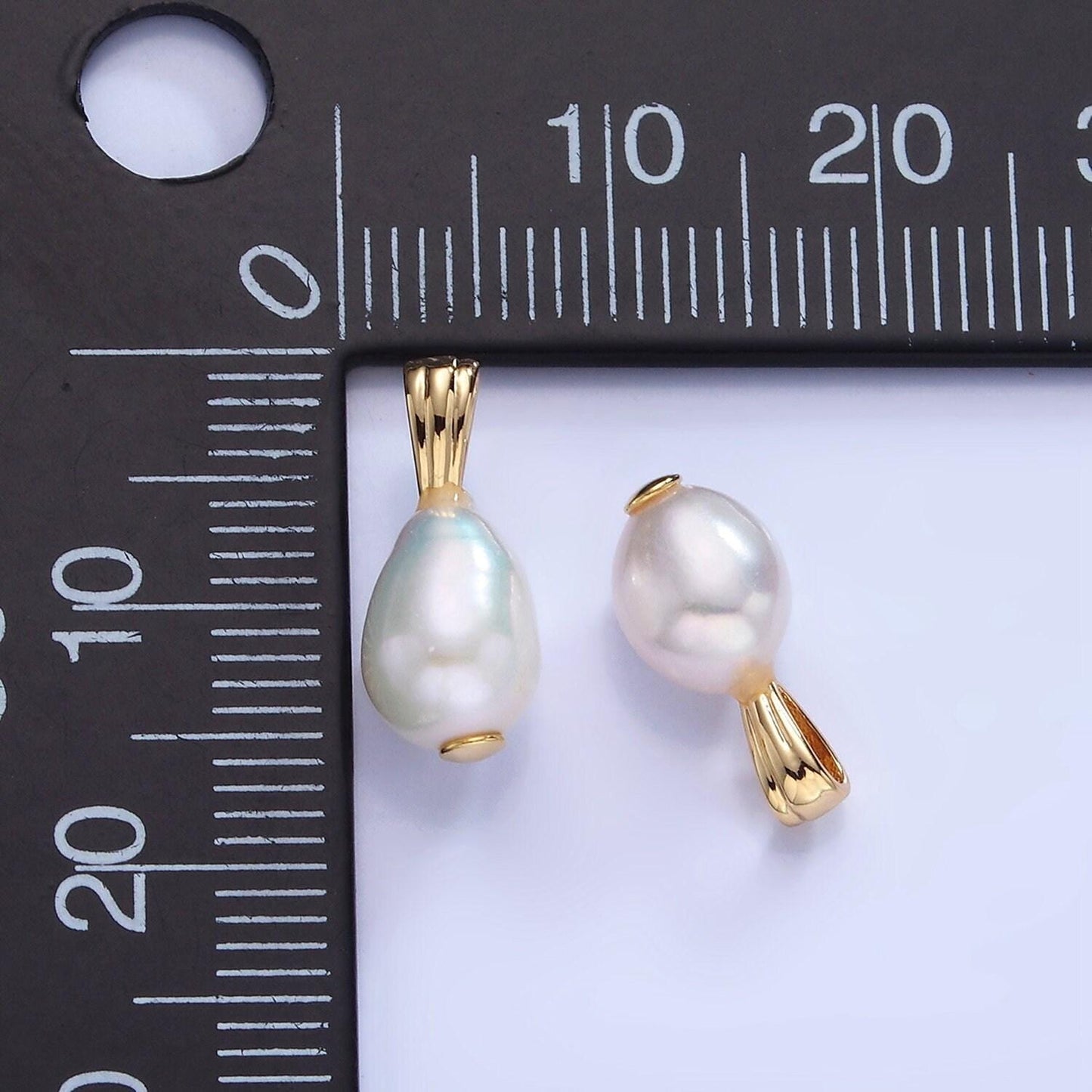 14k gold filled ringed baroque white freshwater pearl lined bail pendant | p-1729