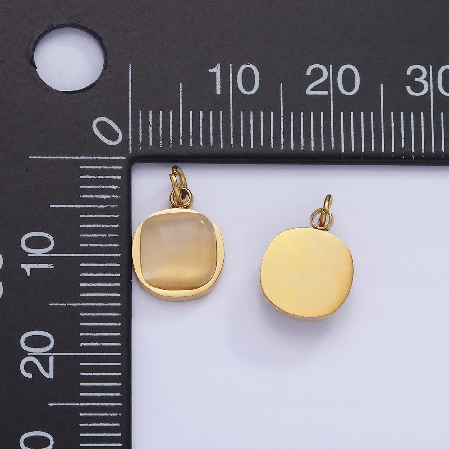 Stainless steel 9mm peach cat's eye stone square charm in gold | p-976
