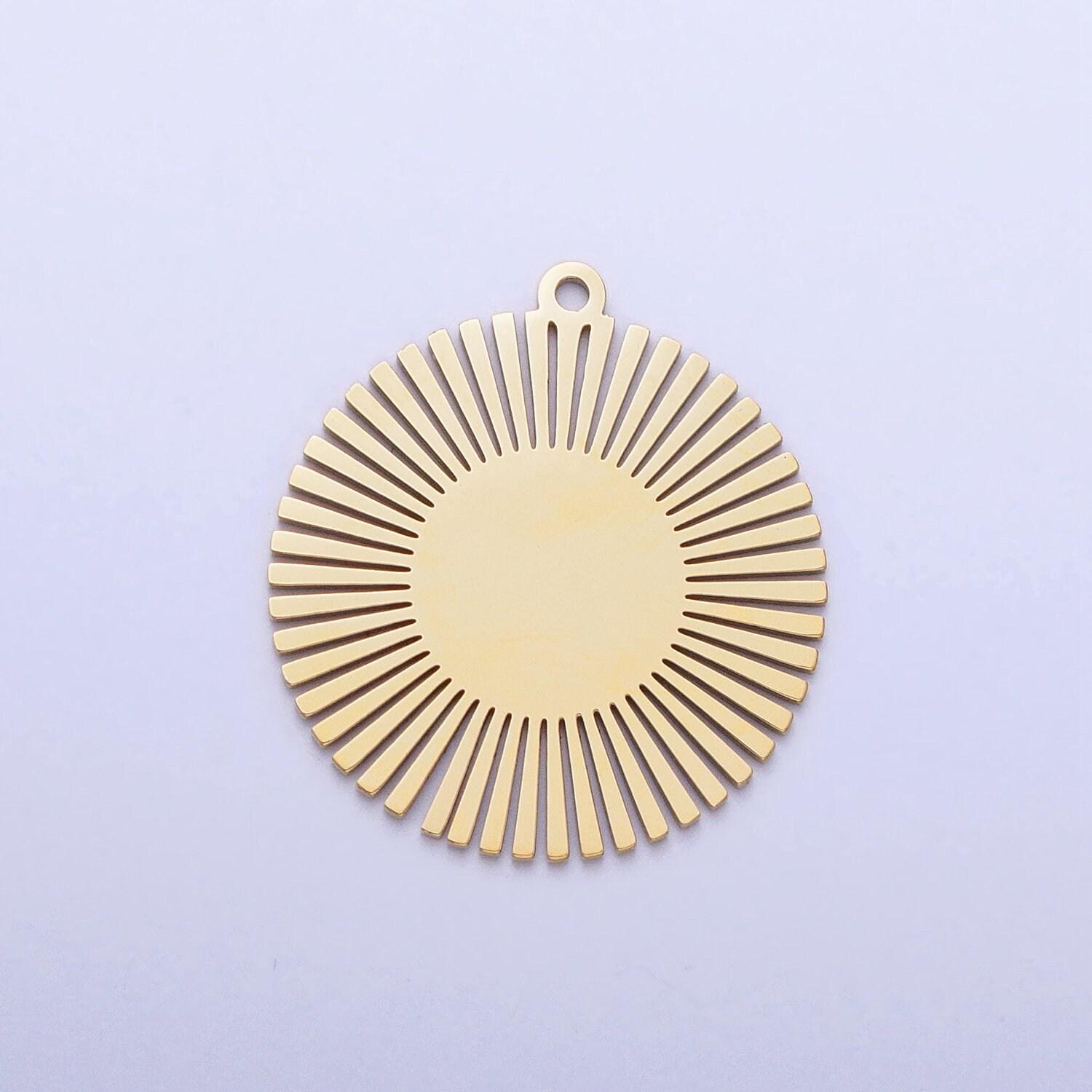 Dainty stainless steel sunburst charm in gold silver medallion sun circle pendant for necklace earring lead nickel free tarnish free p-908