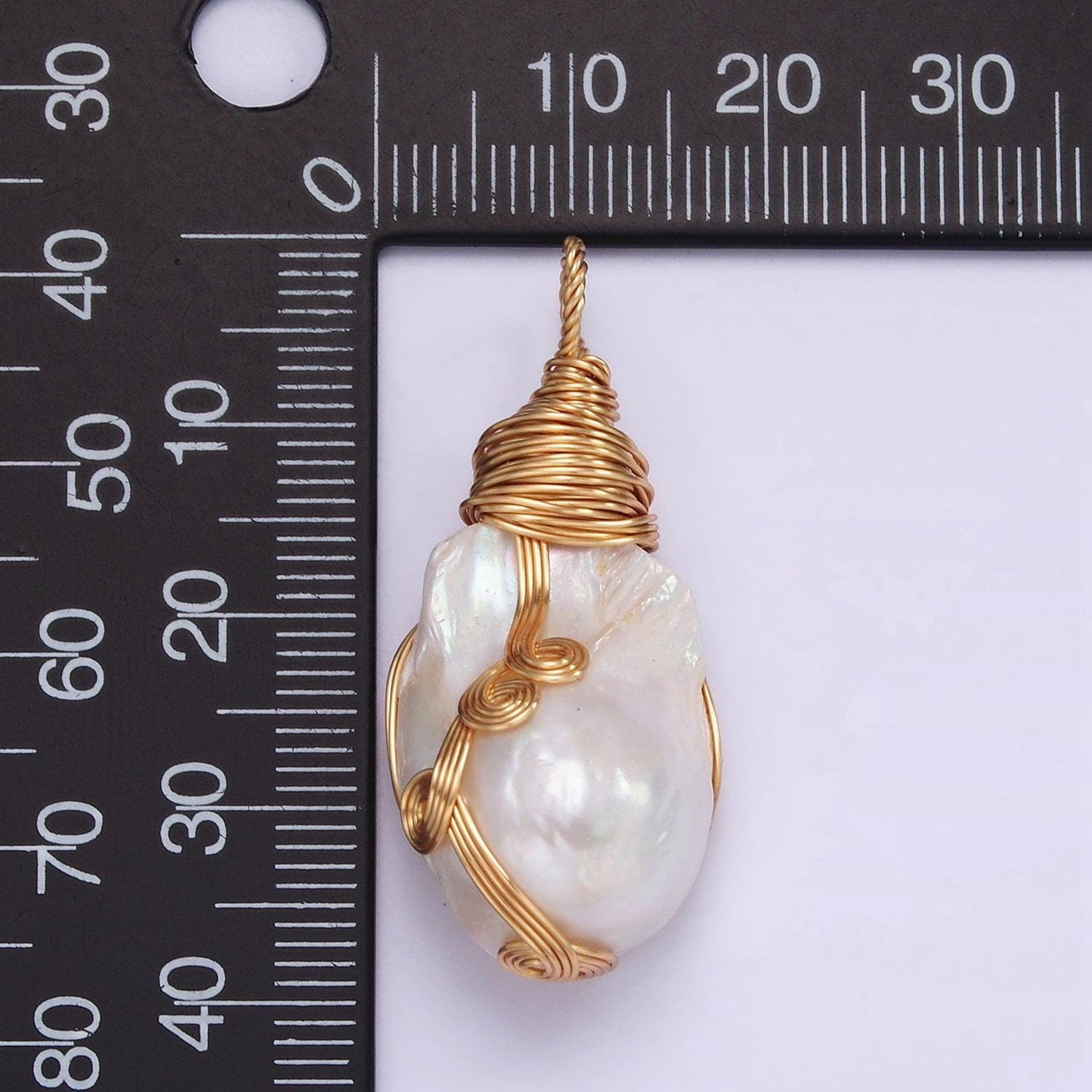 Big bold white baroque freshwater pearl with handmade gold wired pendant in gold statement jewelry p-1854