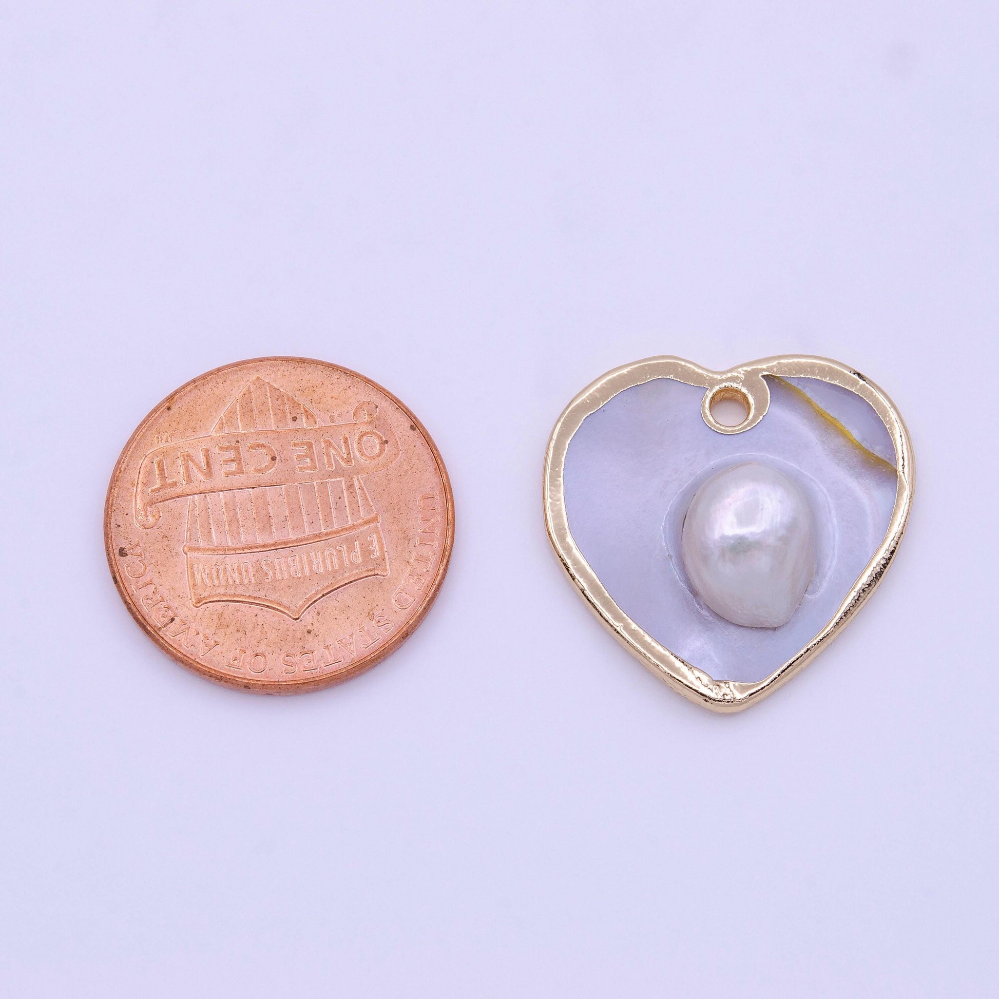 1pc wholesale natural mother of pearl charm abstract heart shape aprox 20mm, gold / silver frame charm p-1835 p-1836