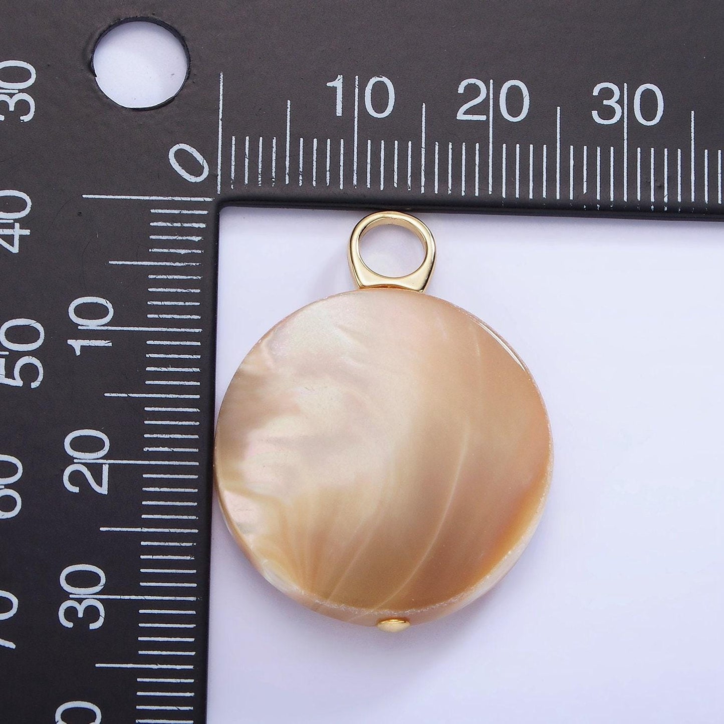 Beautiful mauve champagne white brown round coin pearl charm genuine freshwater shell mermaid pearls pendant with big hole for charm p-1750