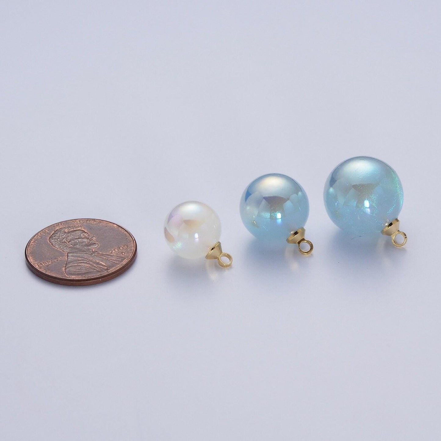 Round glass pearl pendant, blue and white various sizes round pearl ball gold plated charms |p-1558~p-1560