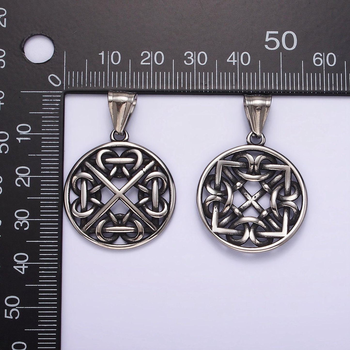 Stainless steel 35mm artisan geometric filigree frame open bezel pendant | p-1191