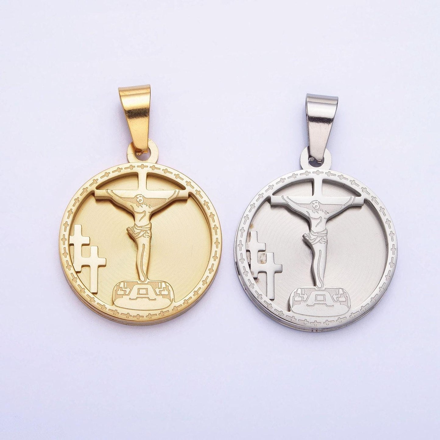 Medallion charm stainless steel crucifix cross pendant in gold silver for statement religious jewelry making | p-1165