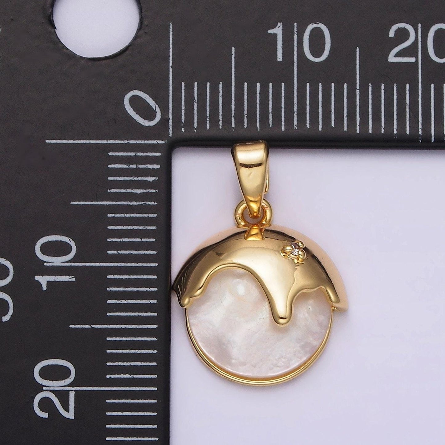 Dainty pearl charm genuine shell pearl pendant bridal wedding jewelry, pearl component for diy jewelry making | i-045