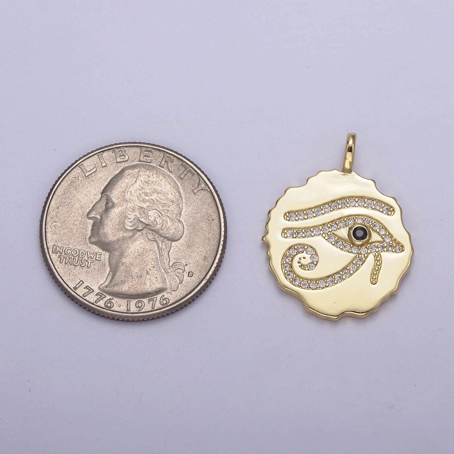 24k gold filled eye of ra medallion charm, eye of horus round pendant, evil eye pendant wholesale n-630