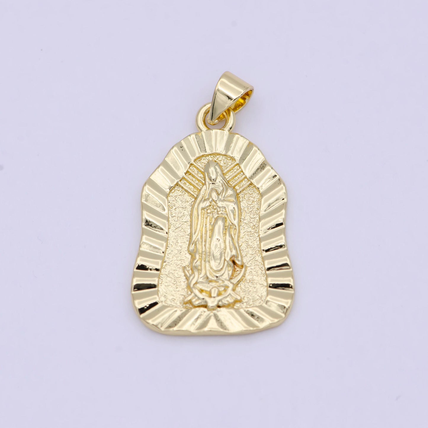 Dainty gold lady guadalupe charm virgin mary pendant n-624