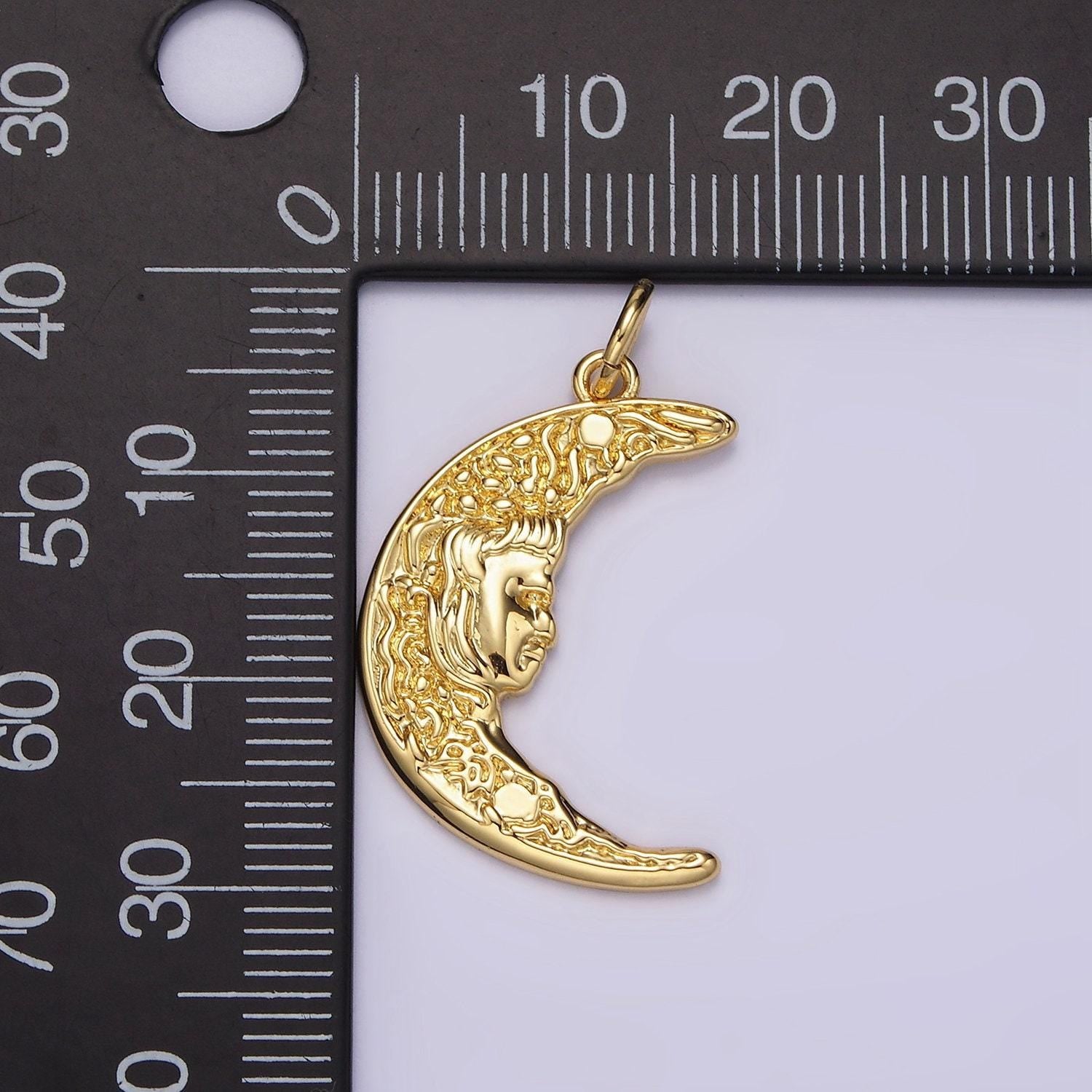 14k gold filled 25mm hammered celestial crescent moon face charm | n1535