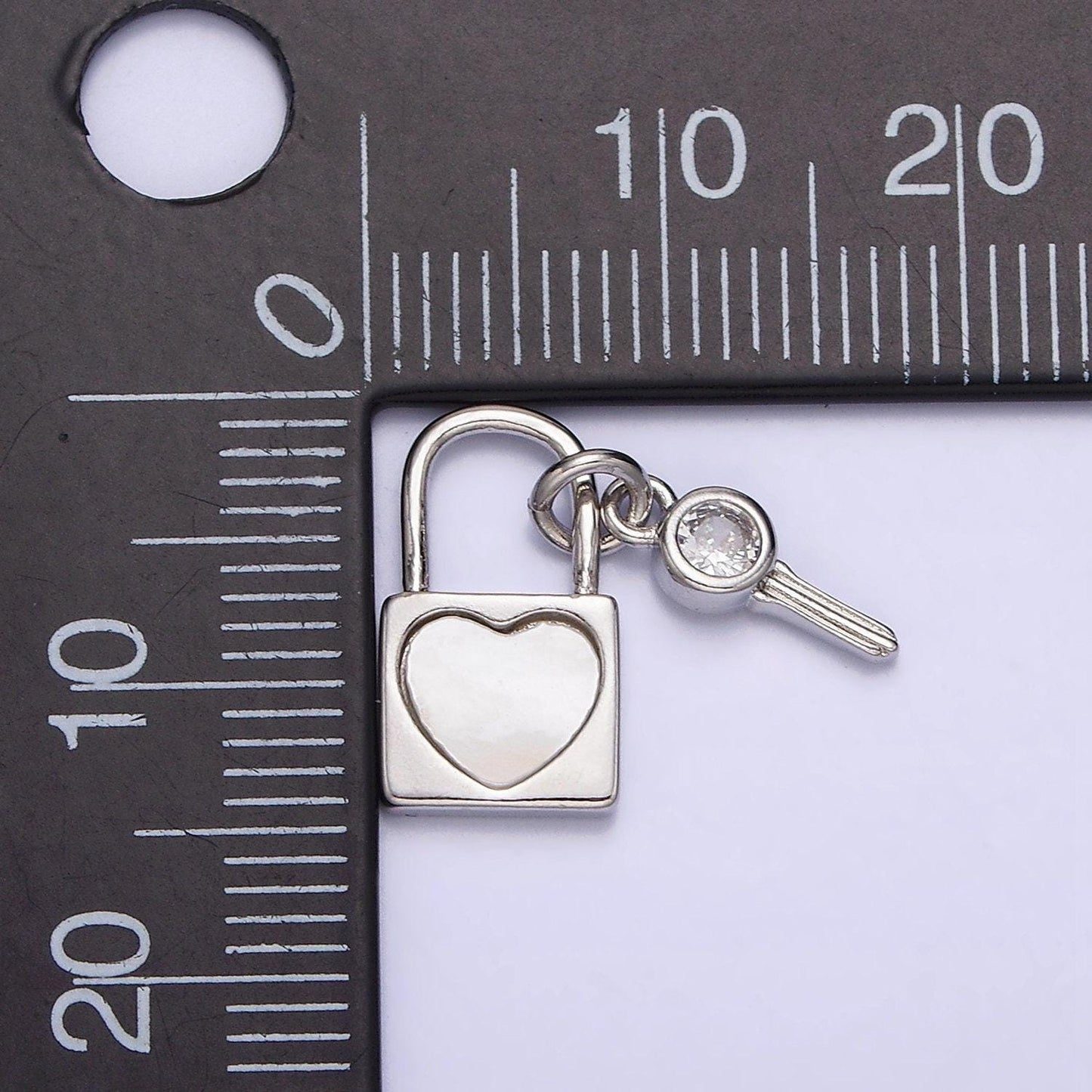 Silver padlock and key cz micro pave charm pendant lock and key charm necklace for statement necklace component n-1007