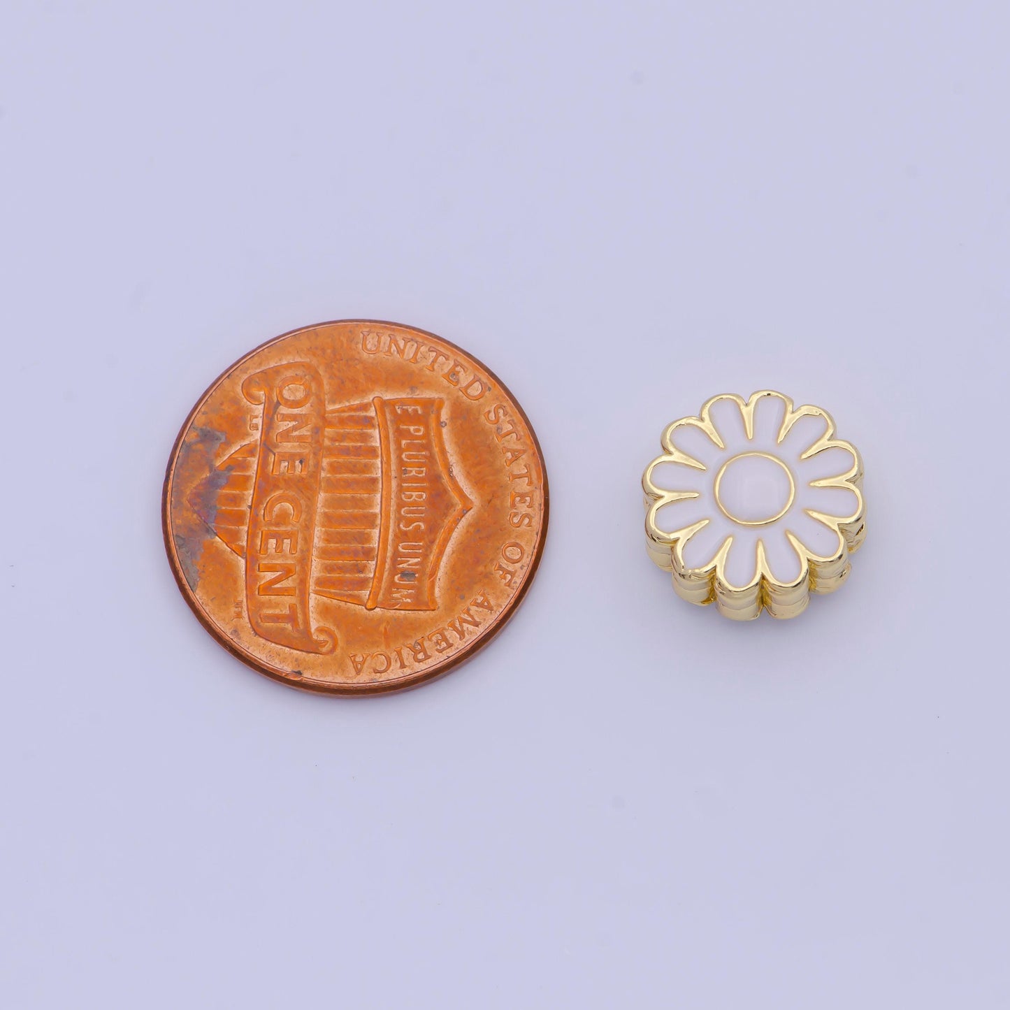 Dainty all white daisy flower bead spacer, 24k gold plated white enamel summer spring floral bead spacer | b-150