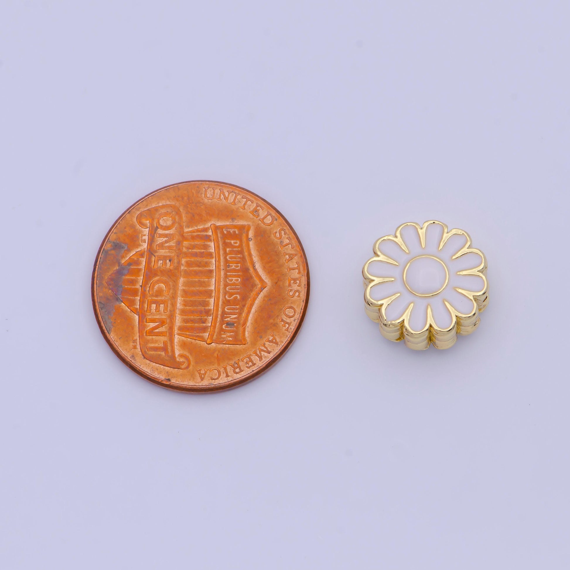 Dainty all white daisy flower bead spacer, 24k gold plated white enamel summer spring floral bead spacer | b-150