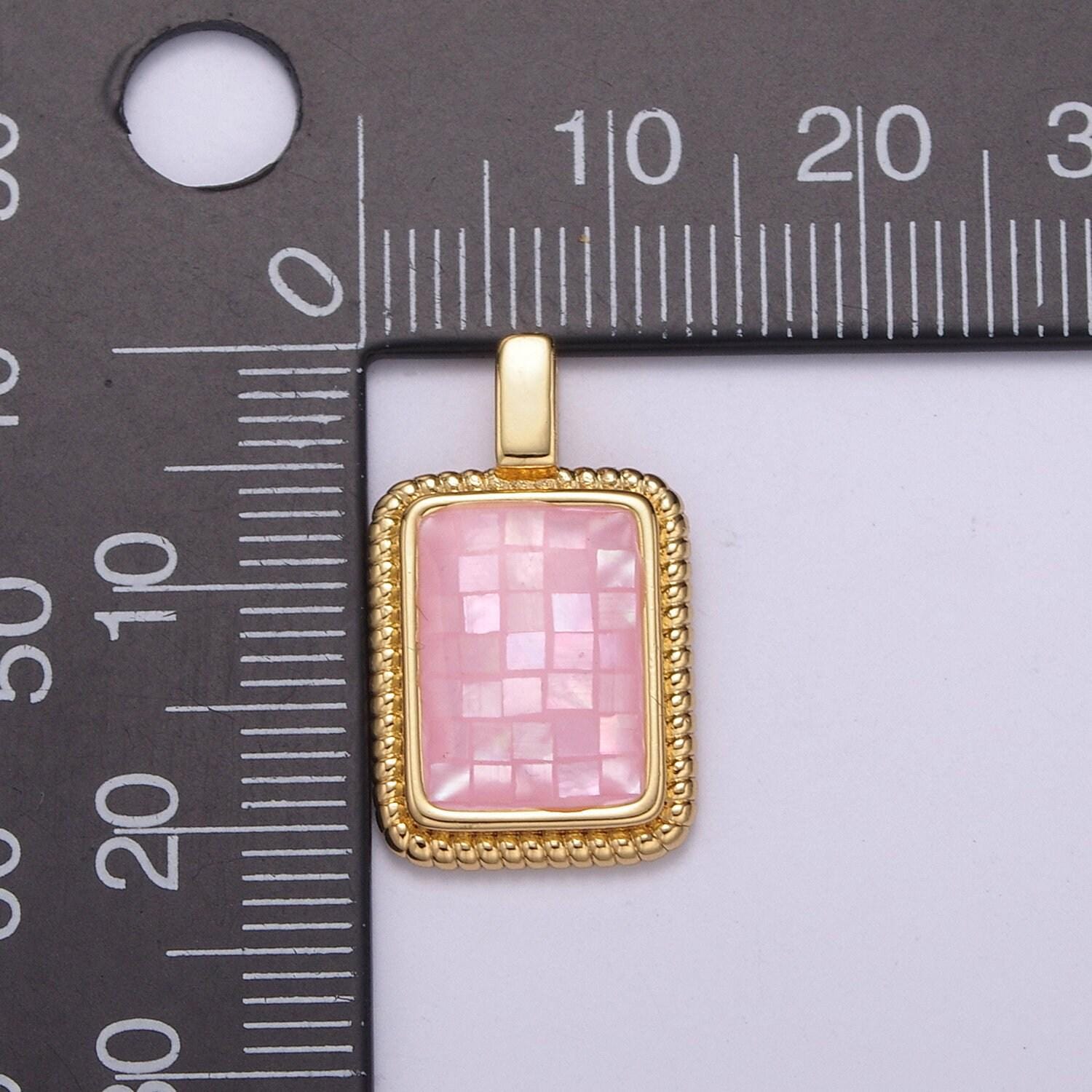 Gold pearl finished with pink transparent epoxy checkers pendant gold draughts rectangle bar pendant tag charm gold square medallion, h-110