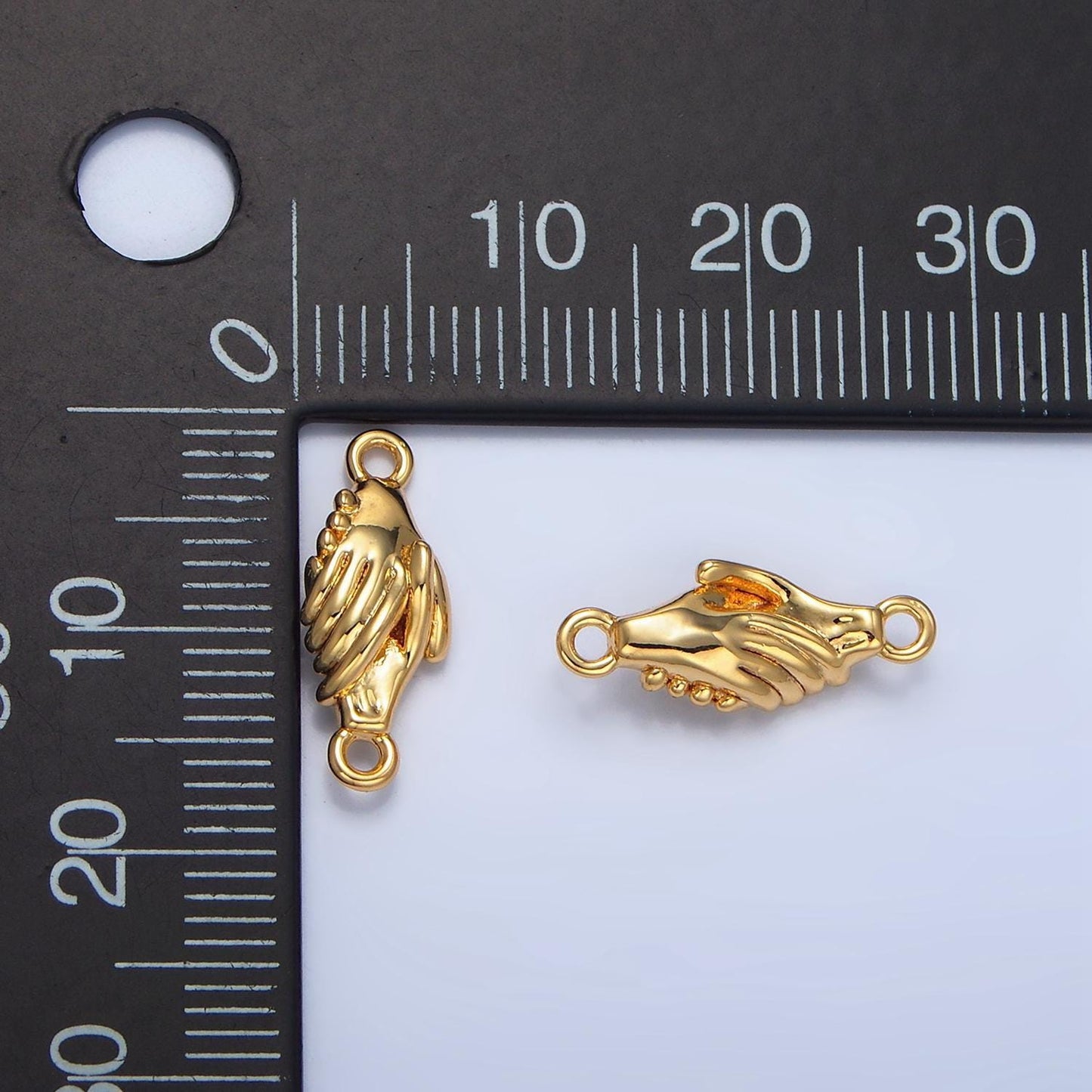 24k gold filled shake hand charm holding hand gesture charm connector for necklace bracelet link connector supplies g-273