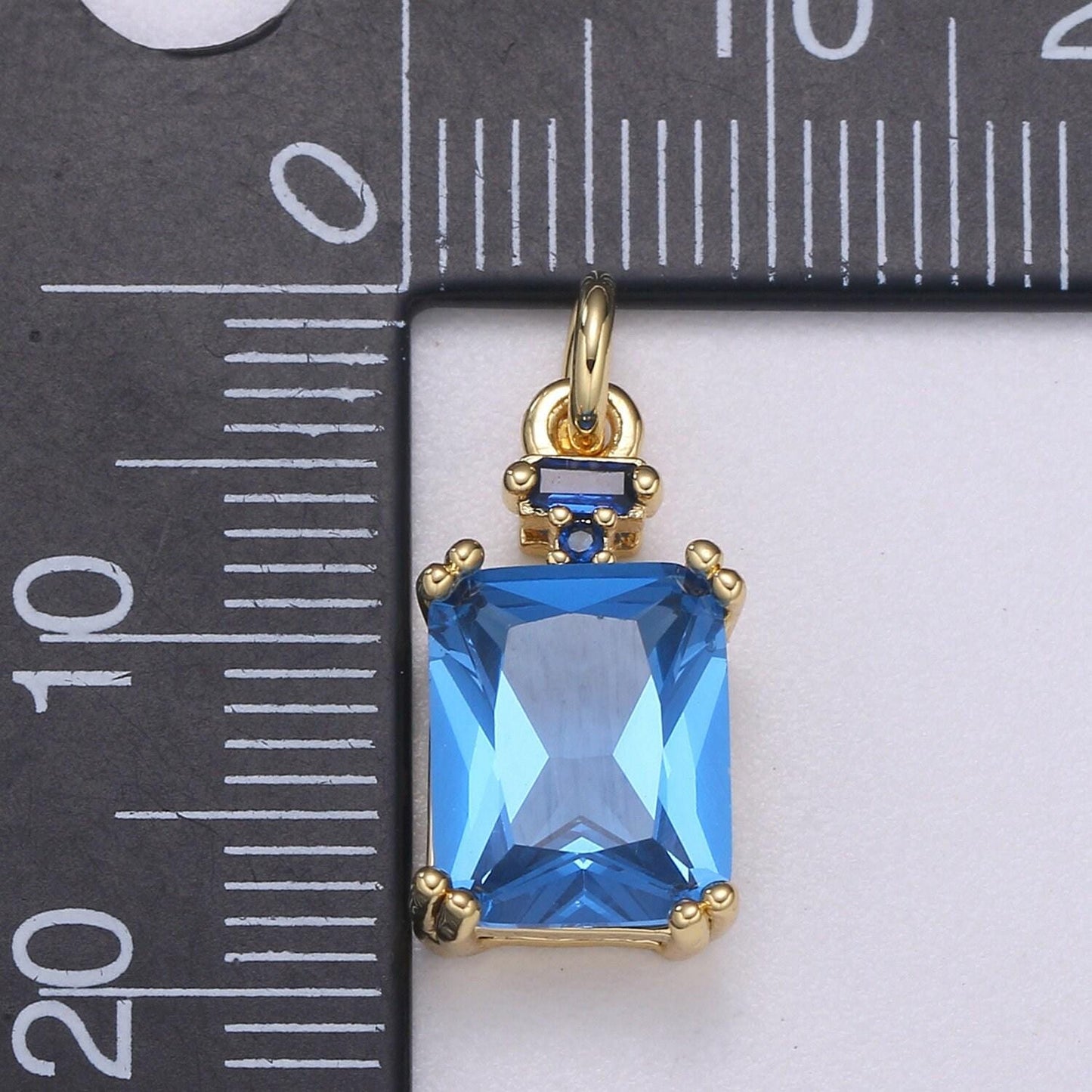 1x emerald cut charm gold pendant, solitaire cz charm for statement jewelry, sophisticate vintage design, e247