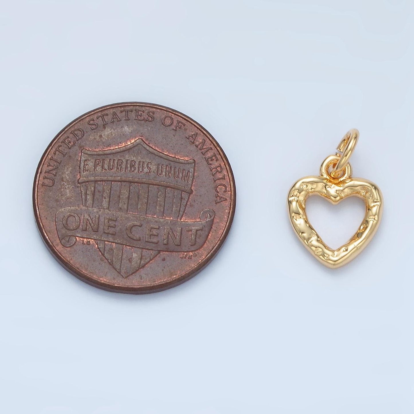 Mini gold hollow heart pendant hammered heart charms rustic findings geometry dangle pendant -jewelry supplies d743