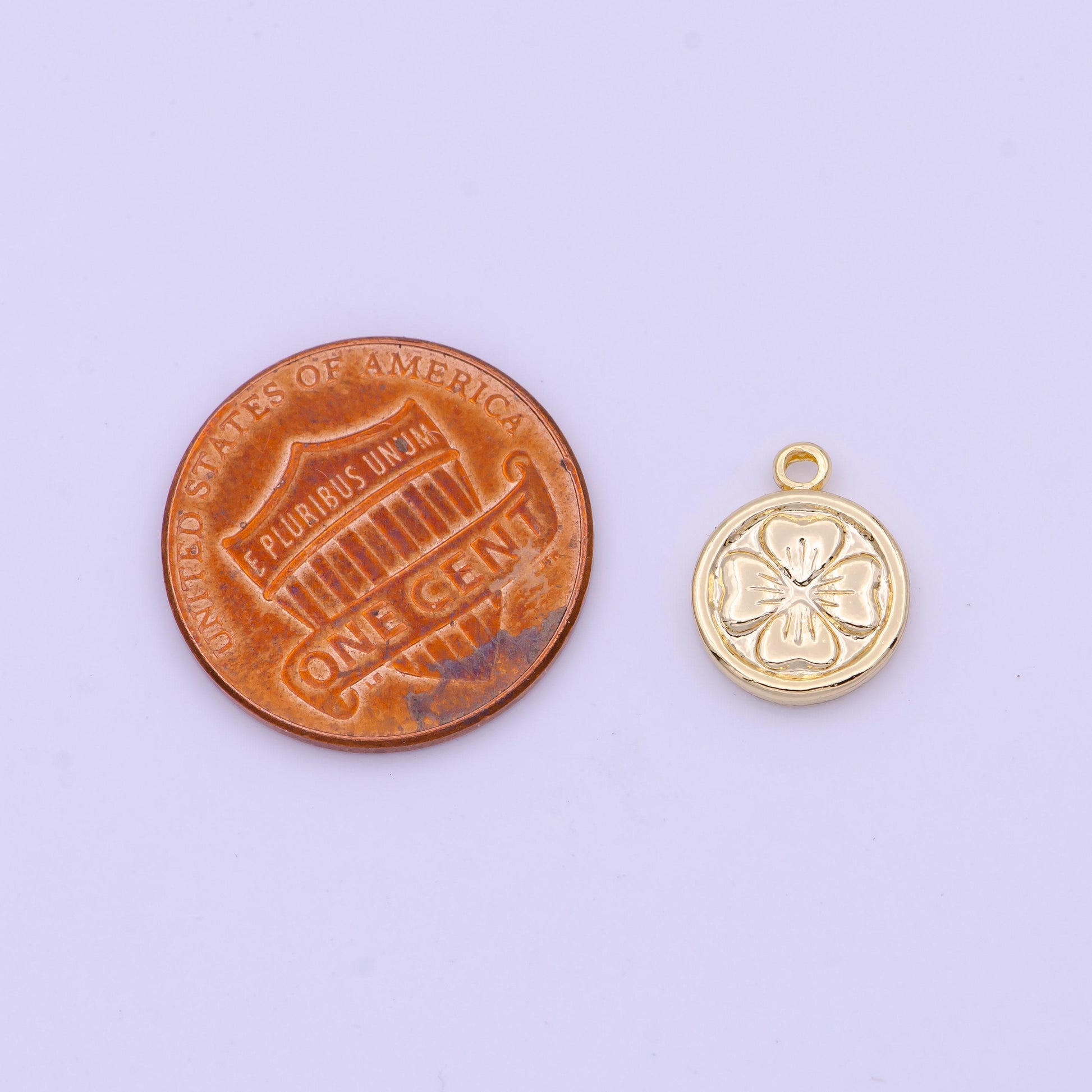 Mini gold clover charm silver clover charm mini lucky charm for earring bracelet necklace supply d-247