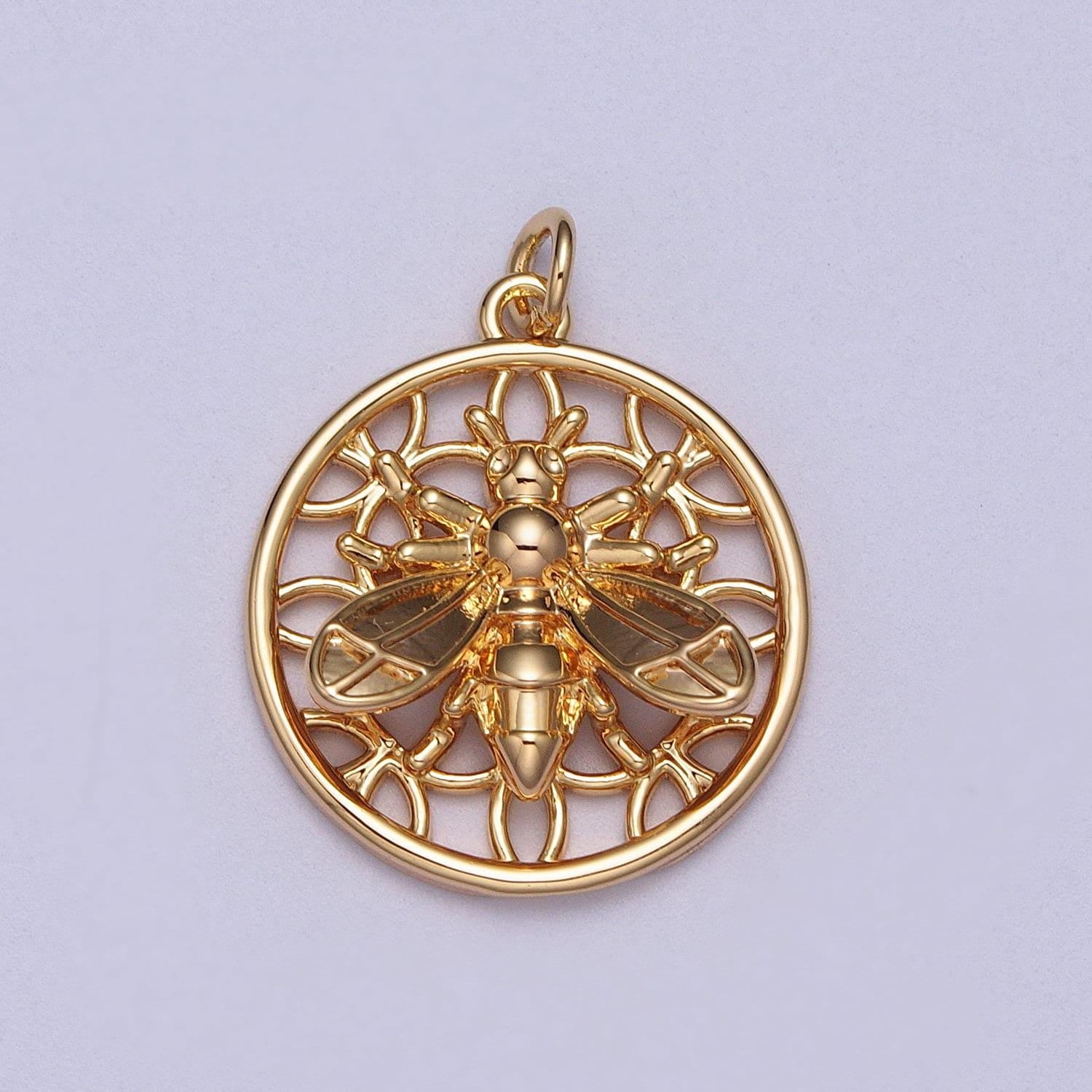 Round gold bee pendant 16k gold filled charm dainty bee pendant for necklace bracelet earring component insect jewelry c-915