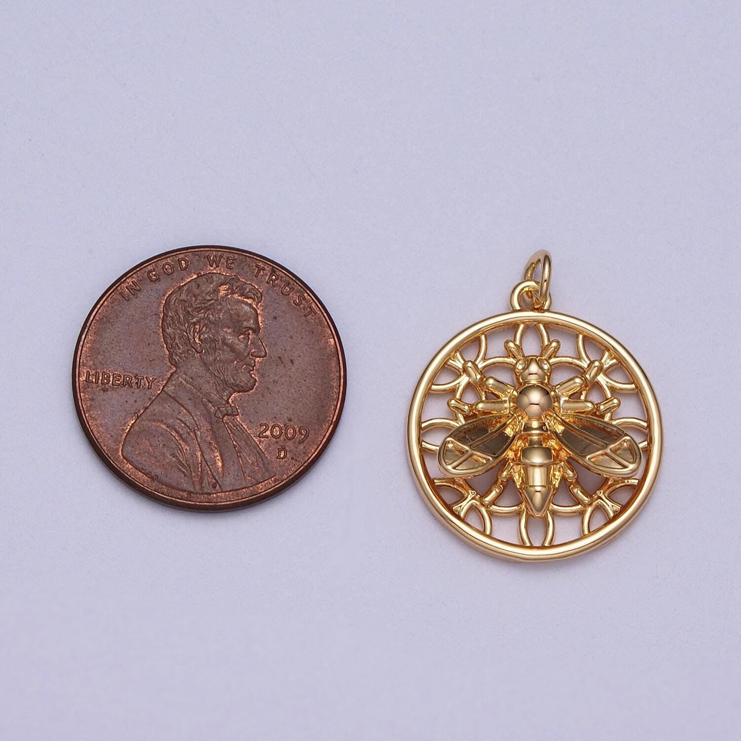 Round gold bee pendant 16k gold filled charm dainty bee pendant for necklace bracelet earring component insect jewelry c-915