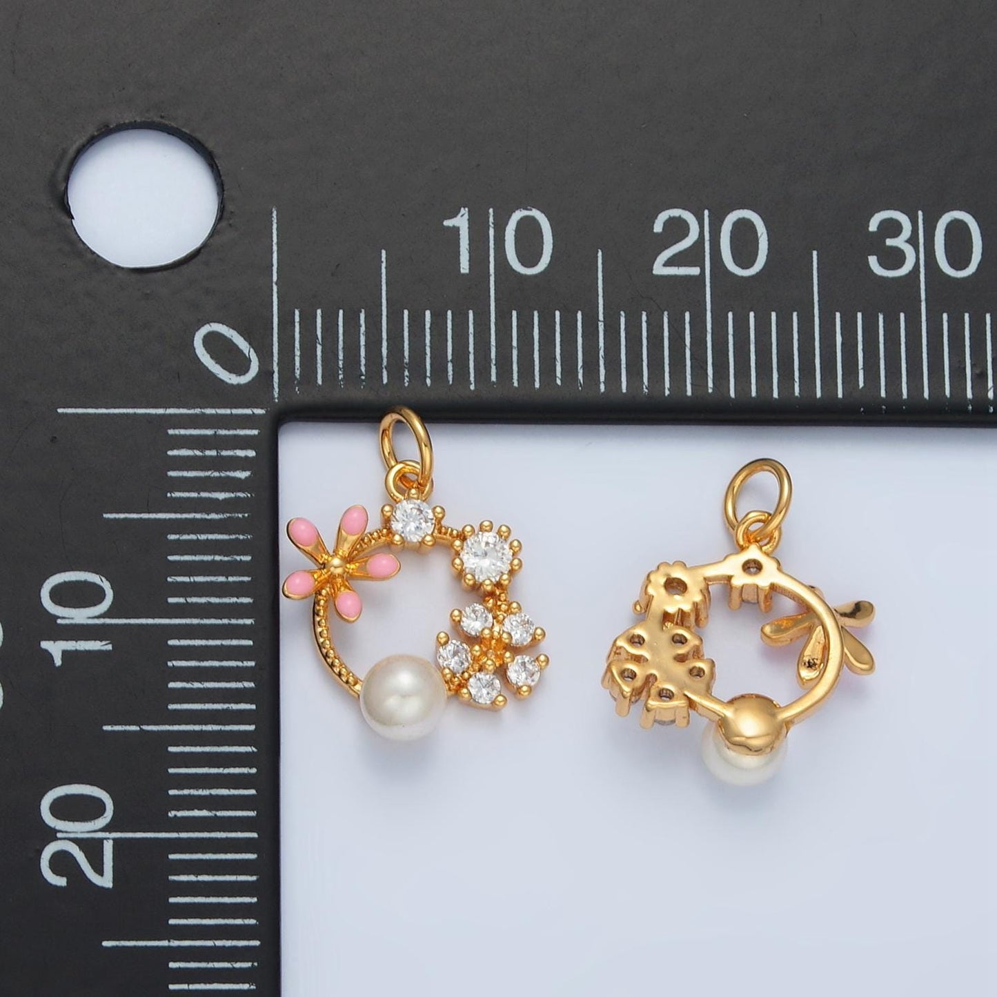 Mini flower wreath charm with small pearl for bracelet necklace charm ag879