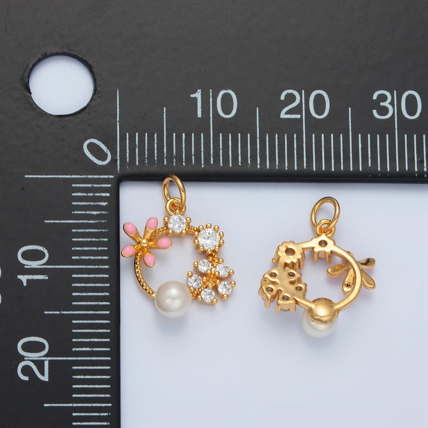 Mini flower wreath charm with small pearl for bracelet necklace charm ag879