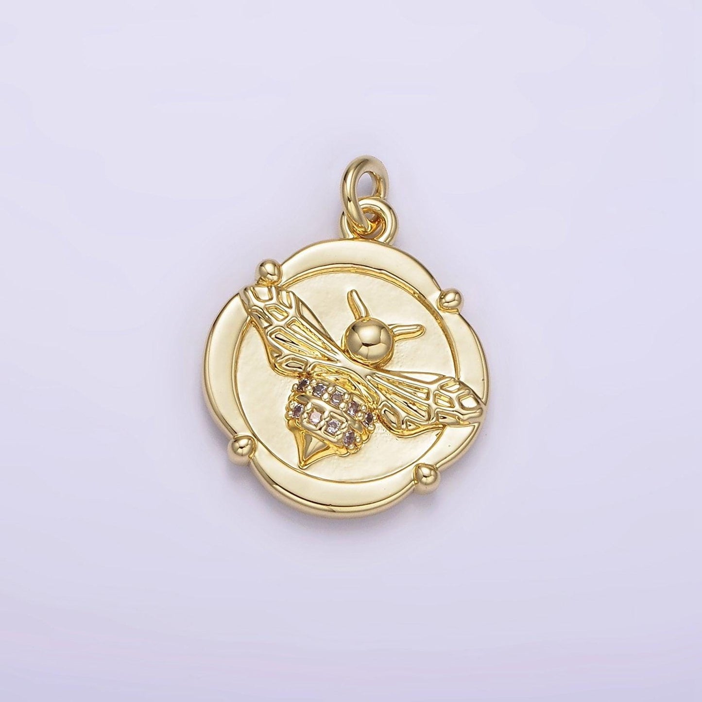 Small gold coin fly pendant necklace / insect charm queen bee bug jewelry inspired for necklace bracelet earring component ag307