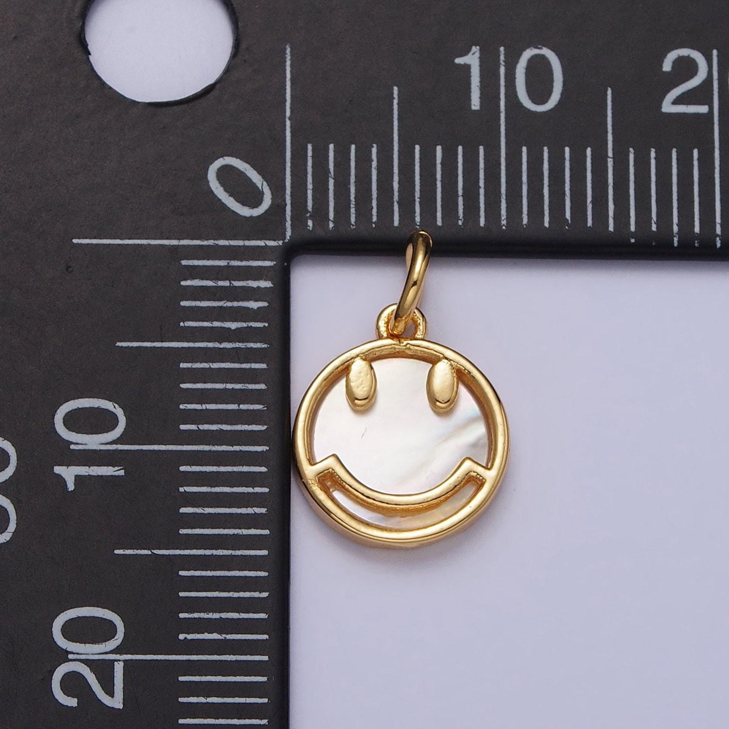 Mini 24k gold filled happy face shell pearl emoticon face pendant for y2k jewelry inspired making | ac250