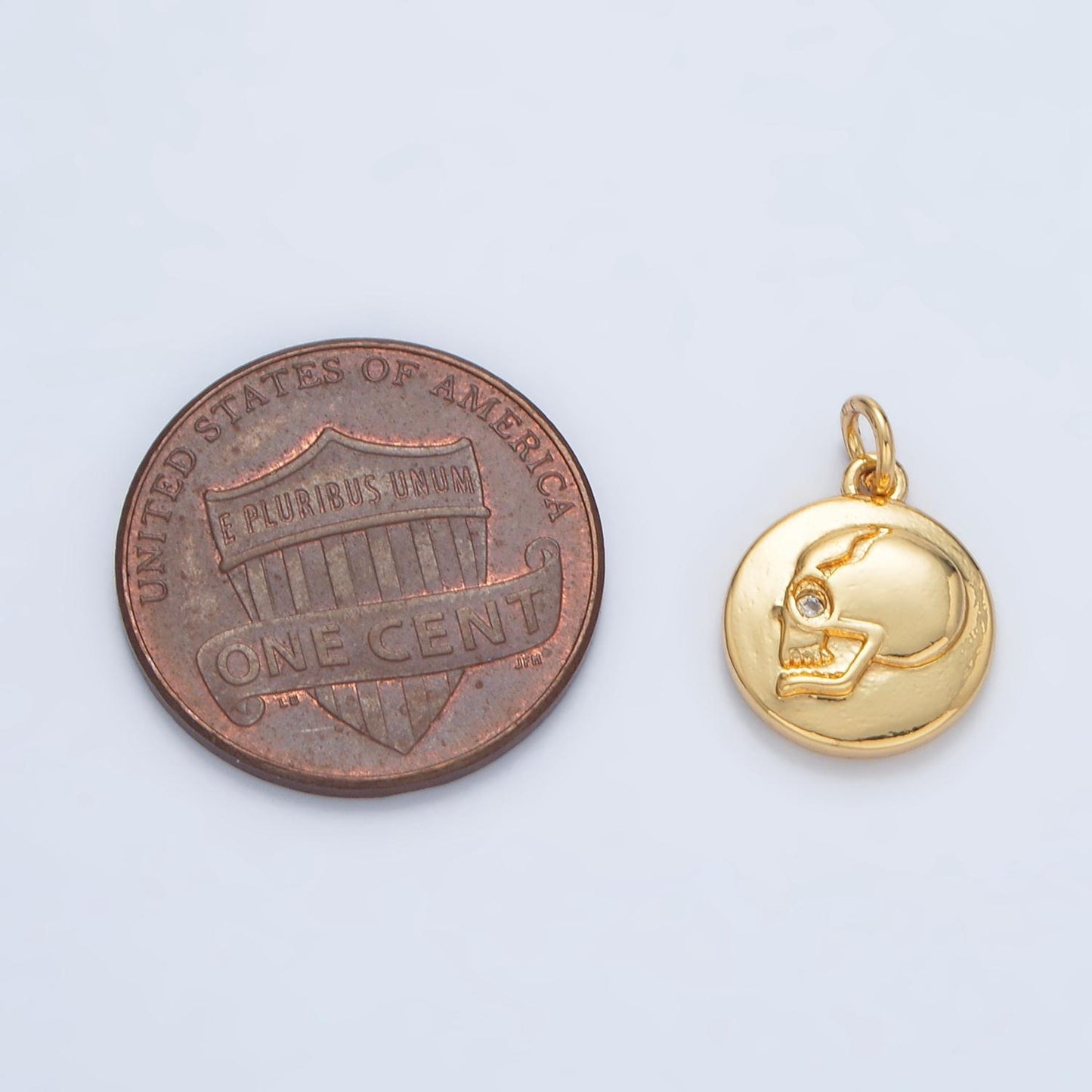 24k gold filled one-sided human skull cz round charm | ac-138