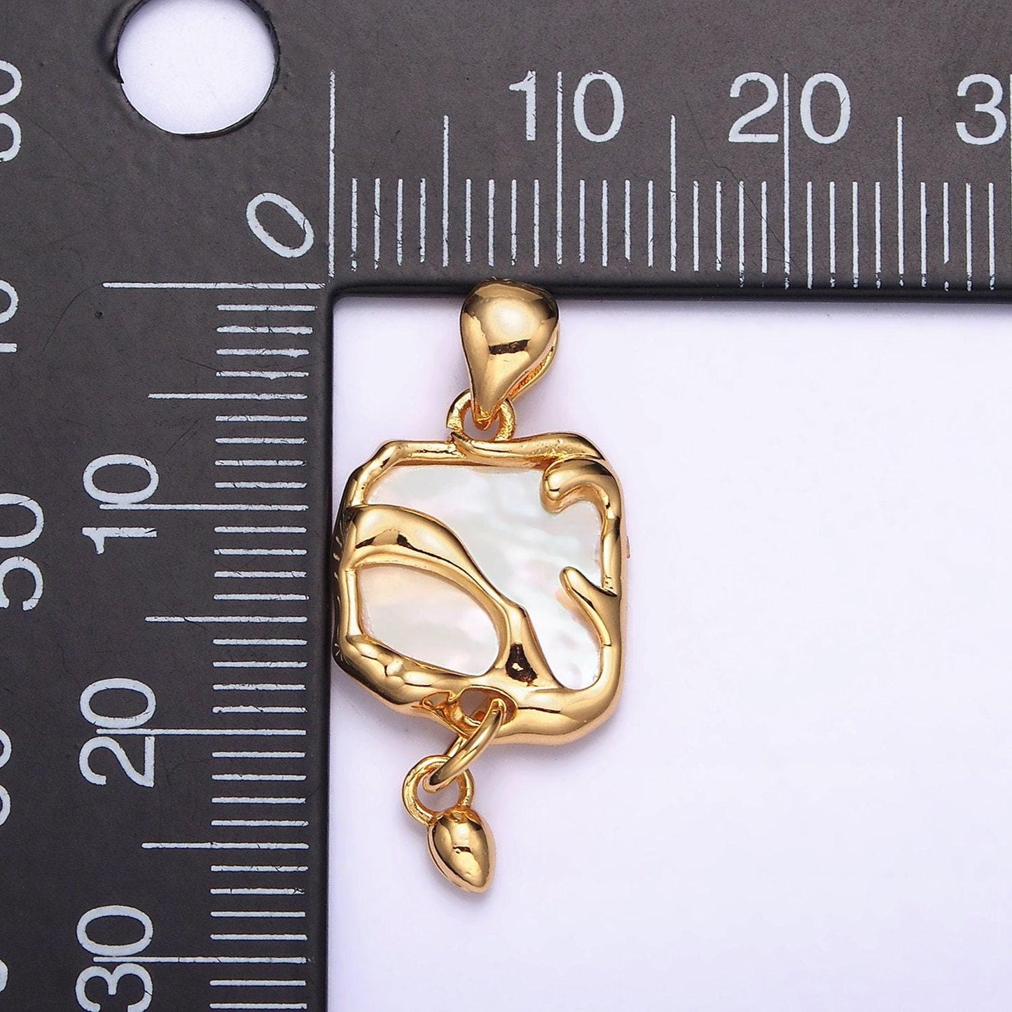 24k gold filled shell pearl abstract molten square drop pendant | aa585