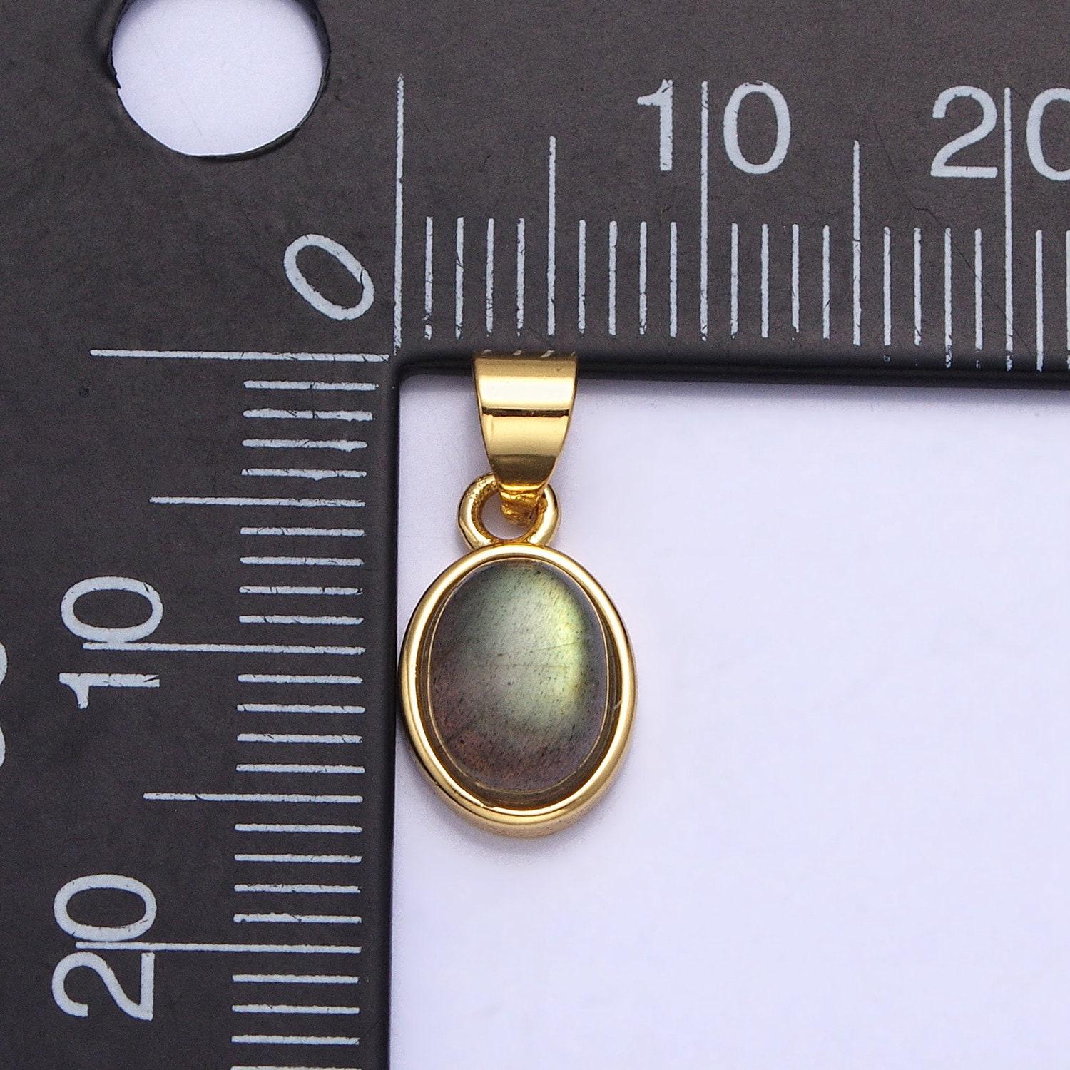 Labradorite oval charm 17x7.7mm gemstone pendant in 24k gold filled bezel aa-182