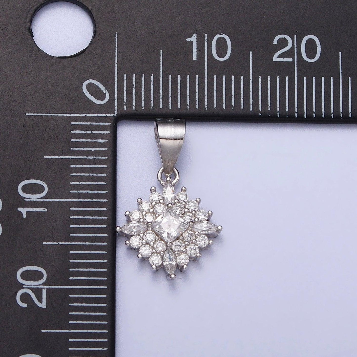 S925 sterling silver snow pendant micro pave snowflake charm for winter collection dainty cubic pendant dangle charm for necklace bracelet