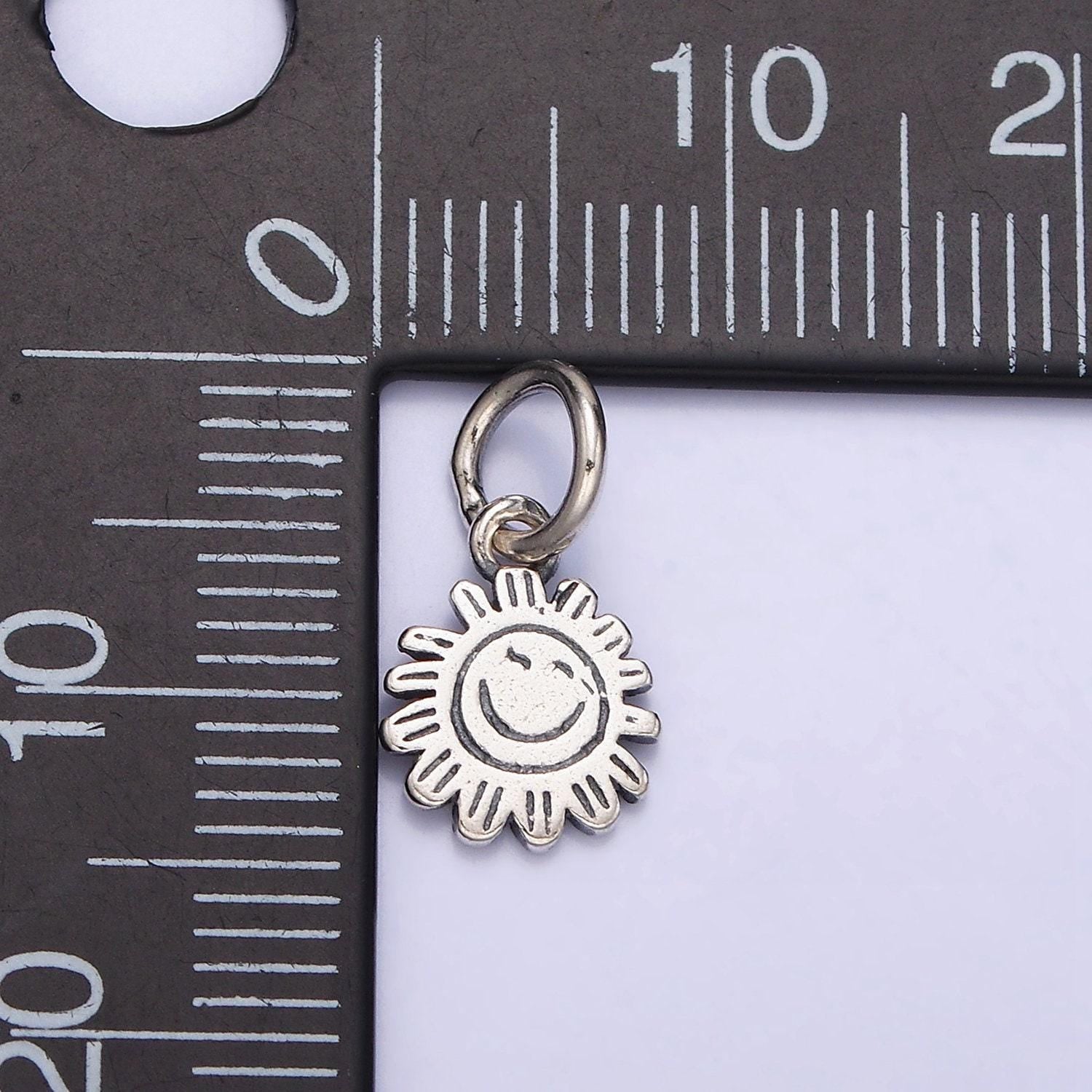Sterling silver s925 round happy face celestial sun flower charm | sl-275