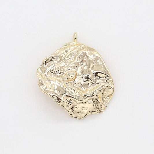 Hammered moon round gold coin charm gold rustic coin pendant size 24x27.3 mm pendant circle charm -149