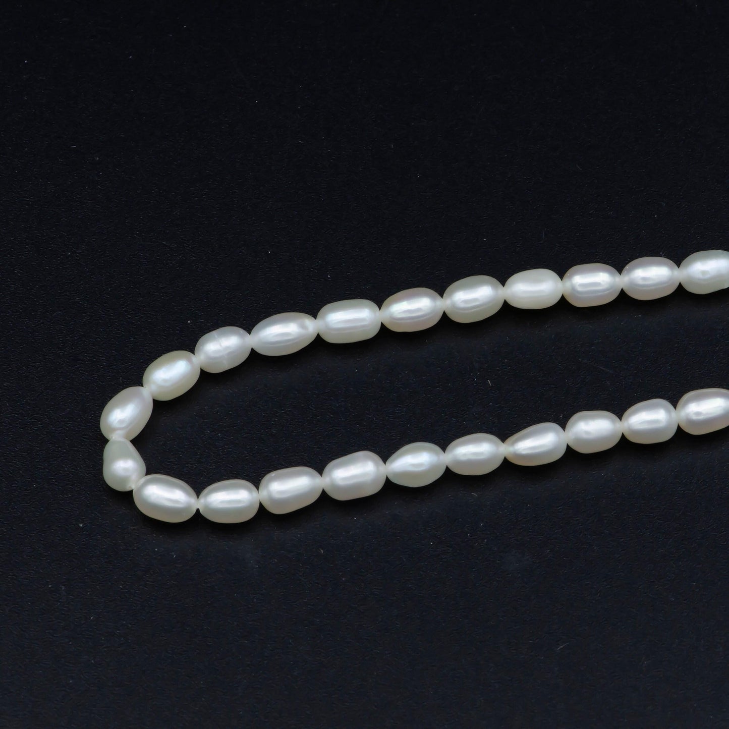 Natural white oval rice freshwater pearl beads awesome luster quality genuine cultured fresh water small seed pearls 4.1mm-4.5mm aaa, wa-549
