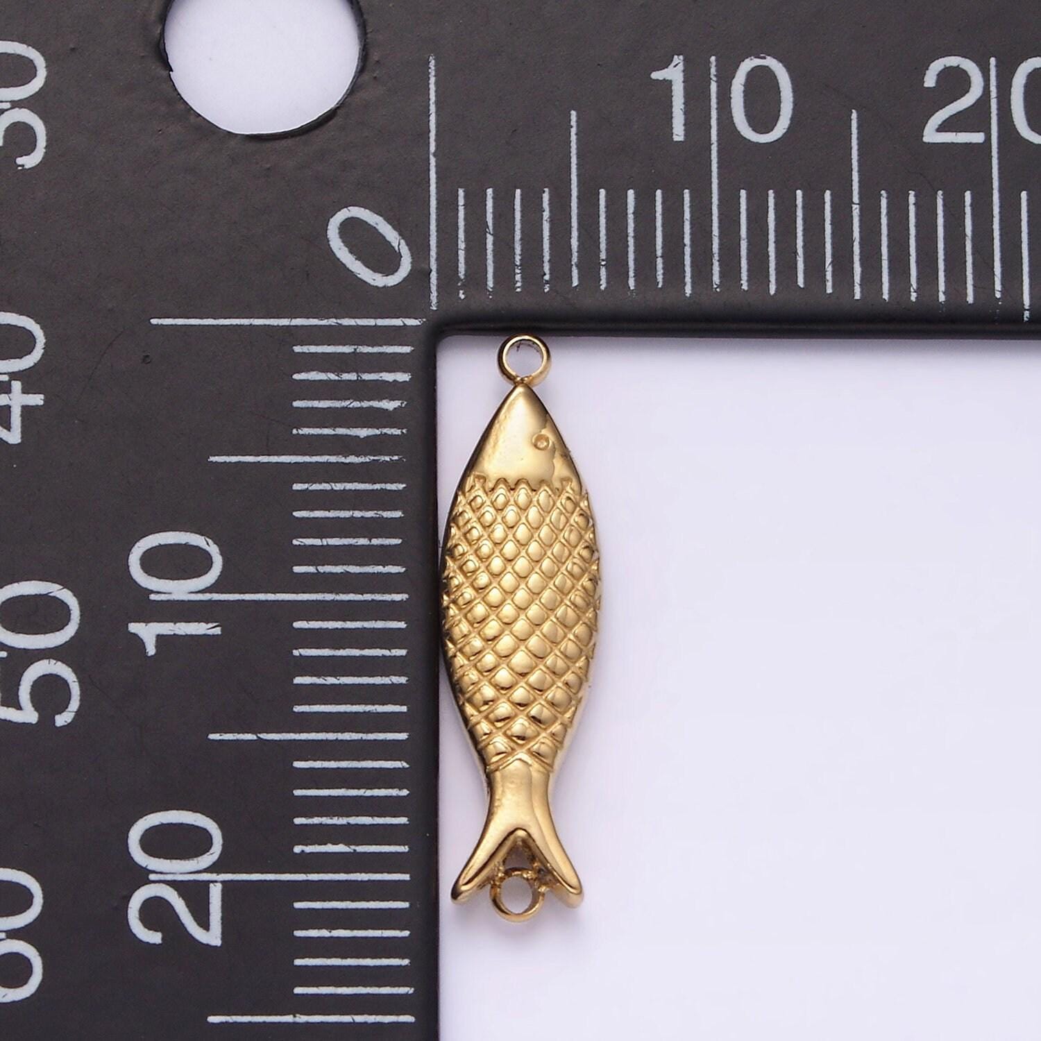 Stainless steel 6mm fish scale-textured connector in gold & silver sardine fish charm | p1343