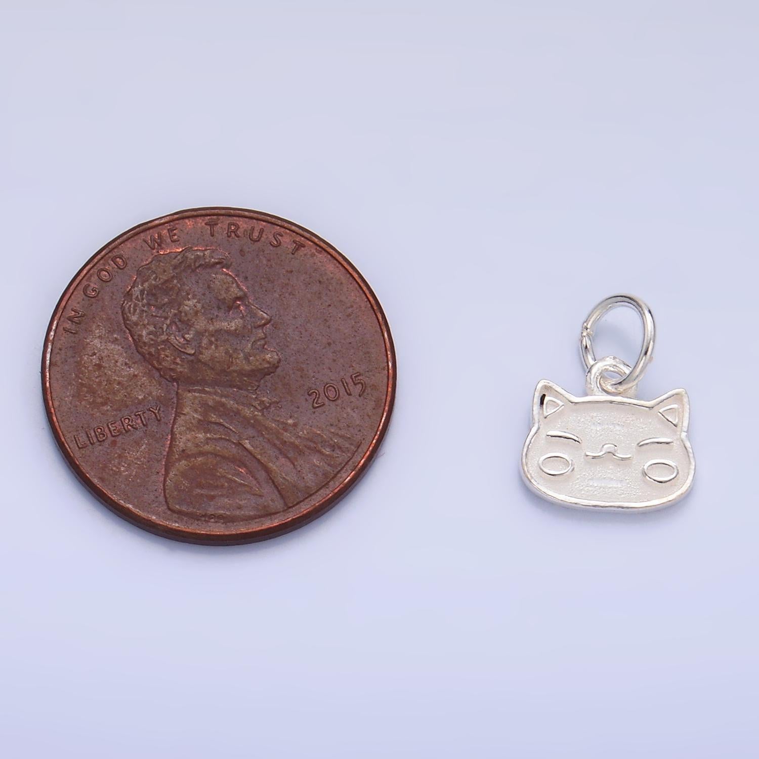 Mini cute japanese maneki-neko cat charm in sterling silver kawaii kitten animal charm for bracelet necklace earring supply sl532