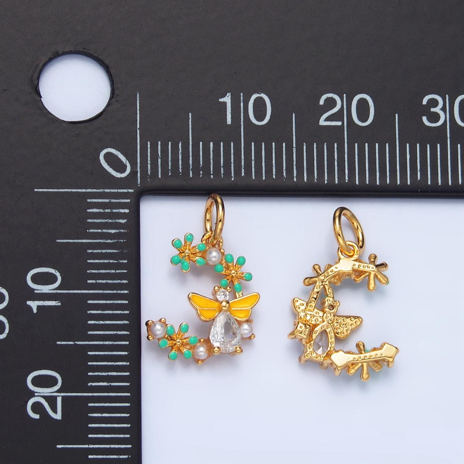 Curved turquoise flower bar + cz bee, 24k gold filled charm | x-605