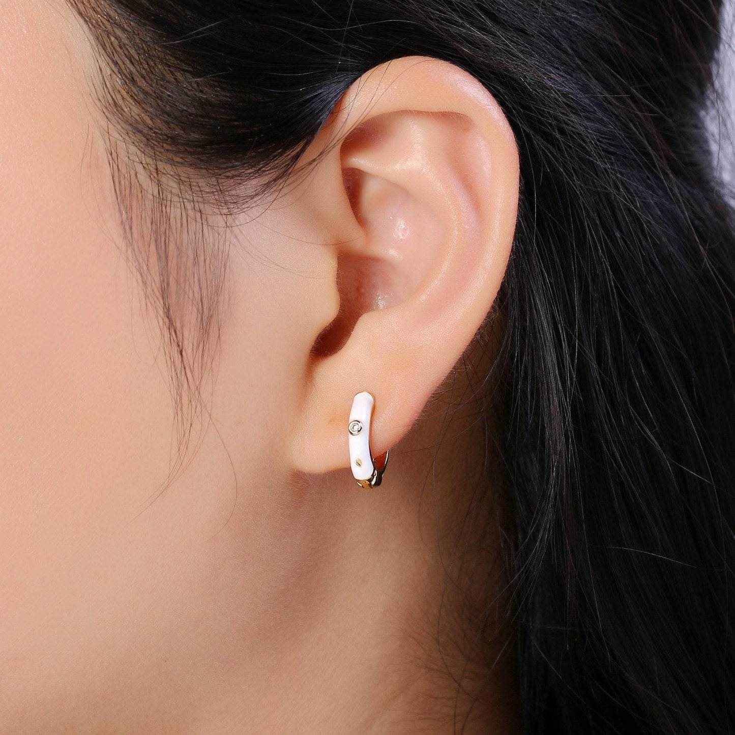 Cute enamel gold hoop earring, white huggie earring, color hoops, huggies earrings 14mm hoops