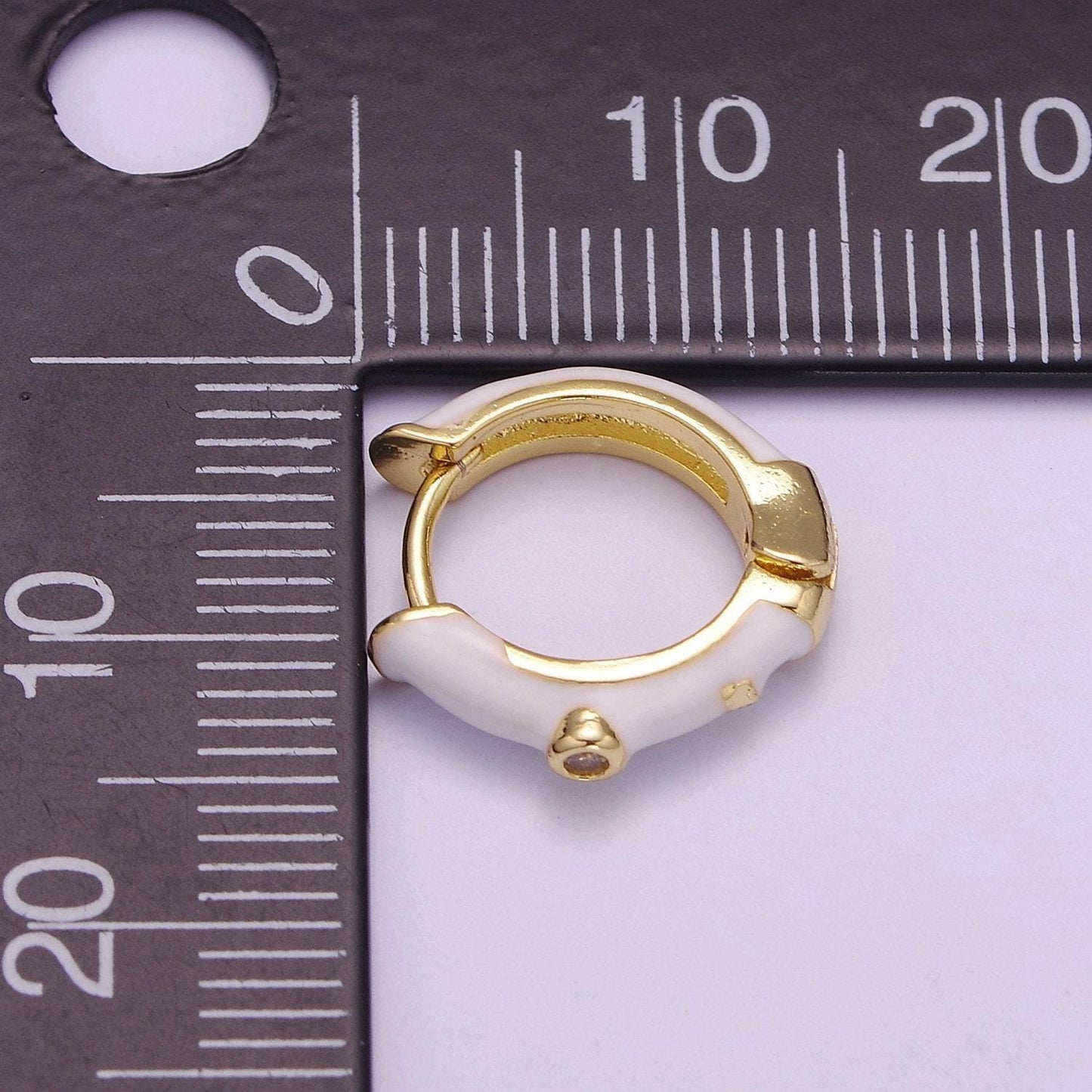 Cute enamel gold hoop earring, white huggie earring, color hoops, huggies earrings 14mm hoops