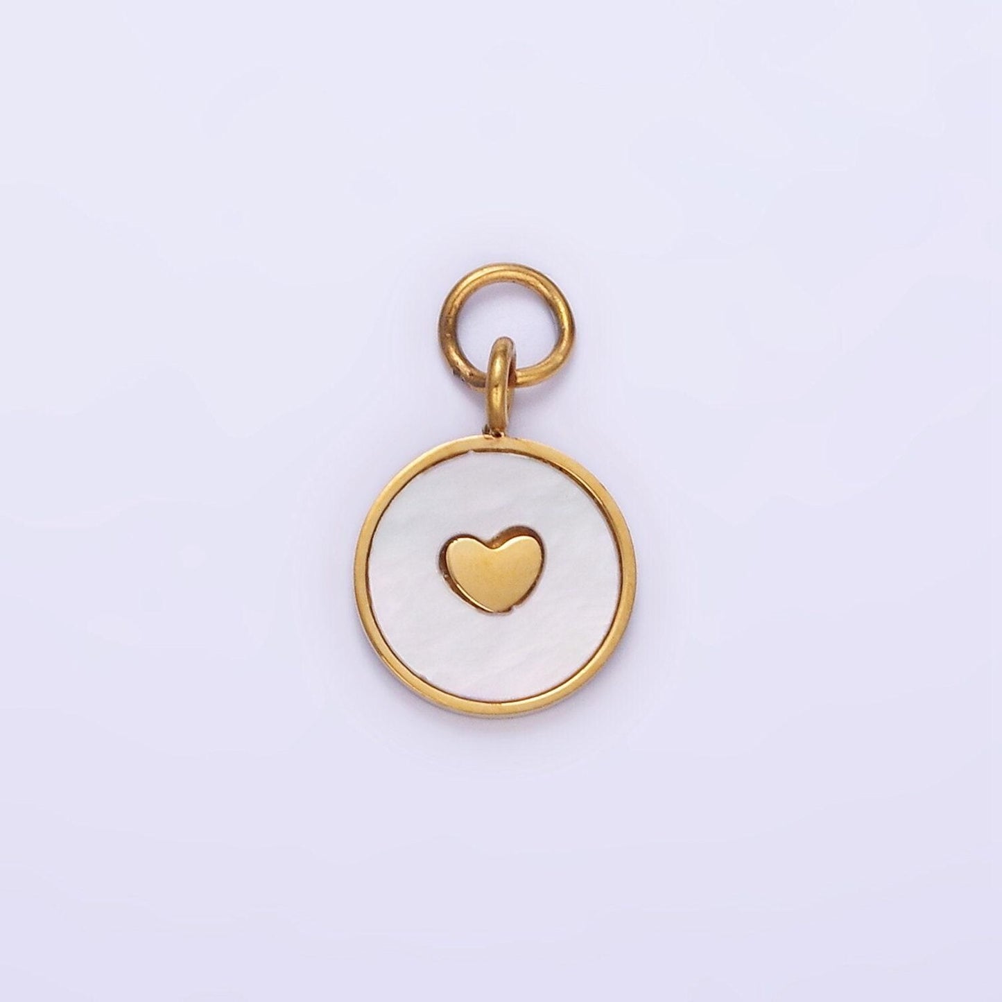 Stainless steel heart shell pearl bezel round charm | p-972