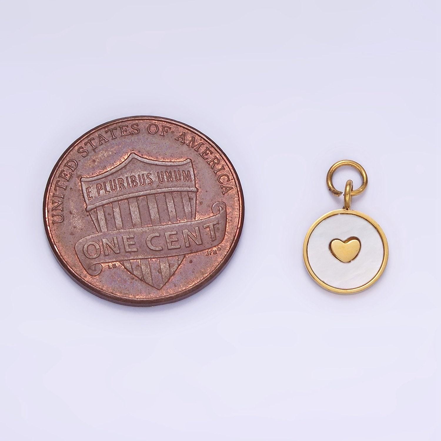 Stainless steel heart shell pearl bezel round charm | p-972