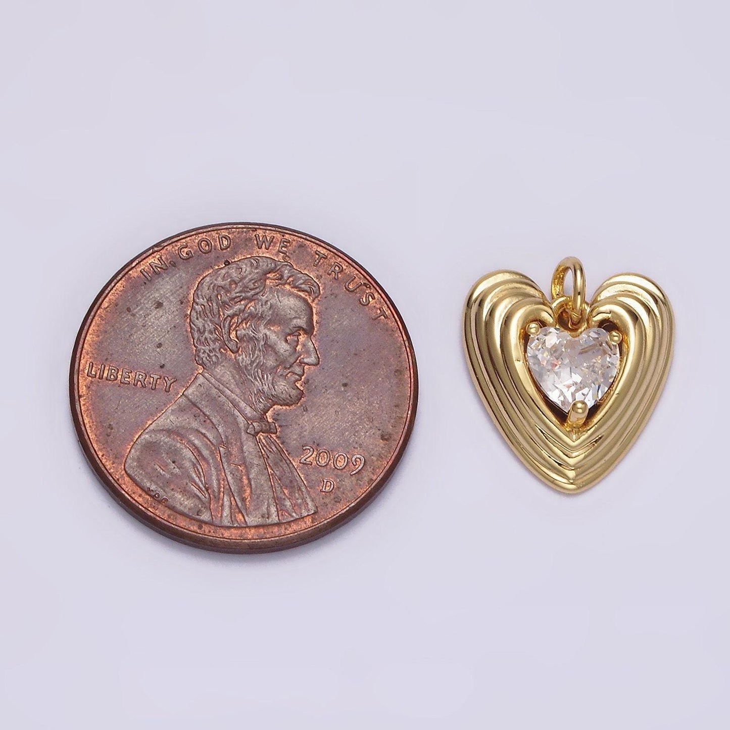 Gold radial heart pendant, 14k gold filled cz sunburst love heart token charm w. decorative edge | n-1489