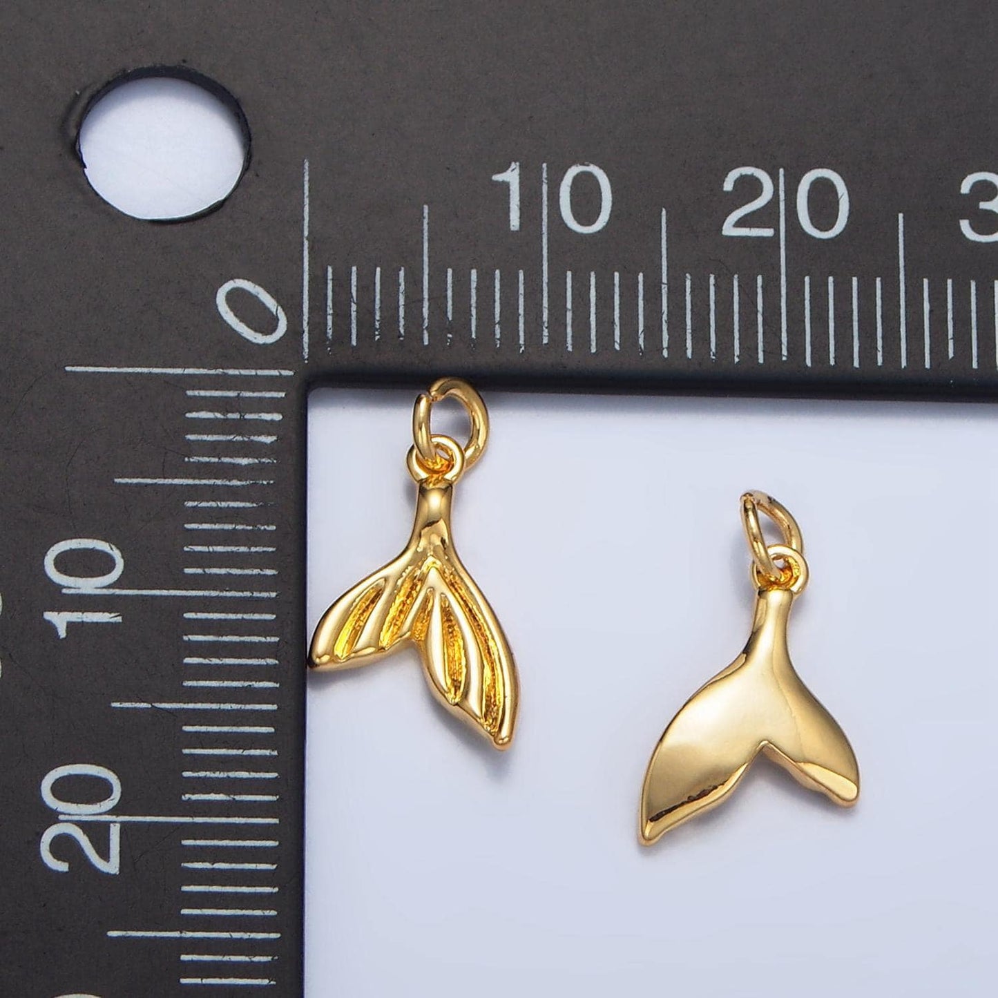 Minimalist geometric whale tail 24k gold filled ocean animal charm | w-086