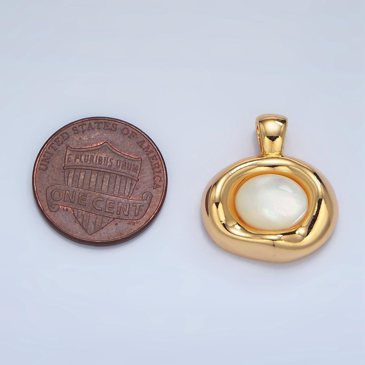 Oval Pearl embedded in 24k gold filled molten pendant | aa-131