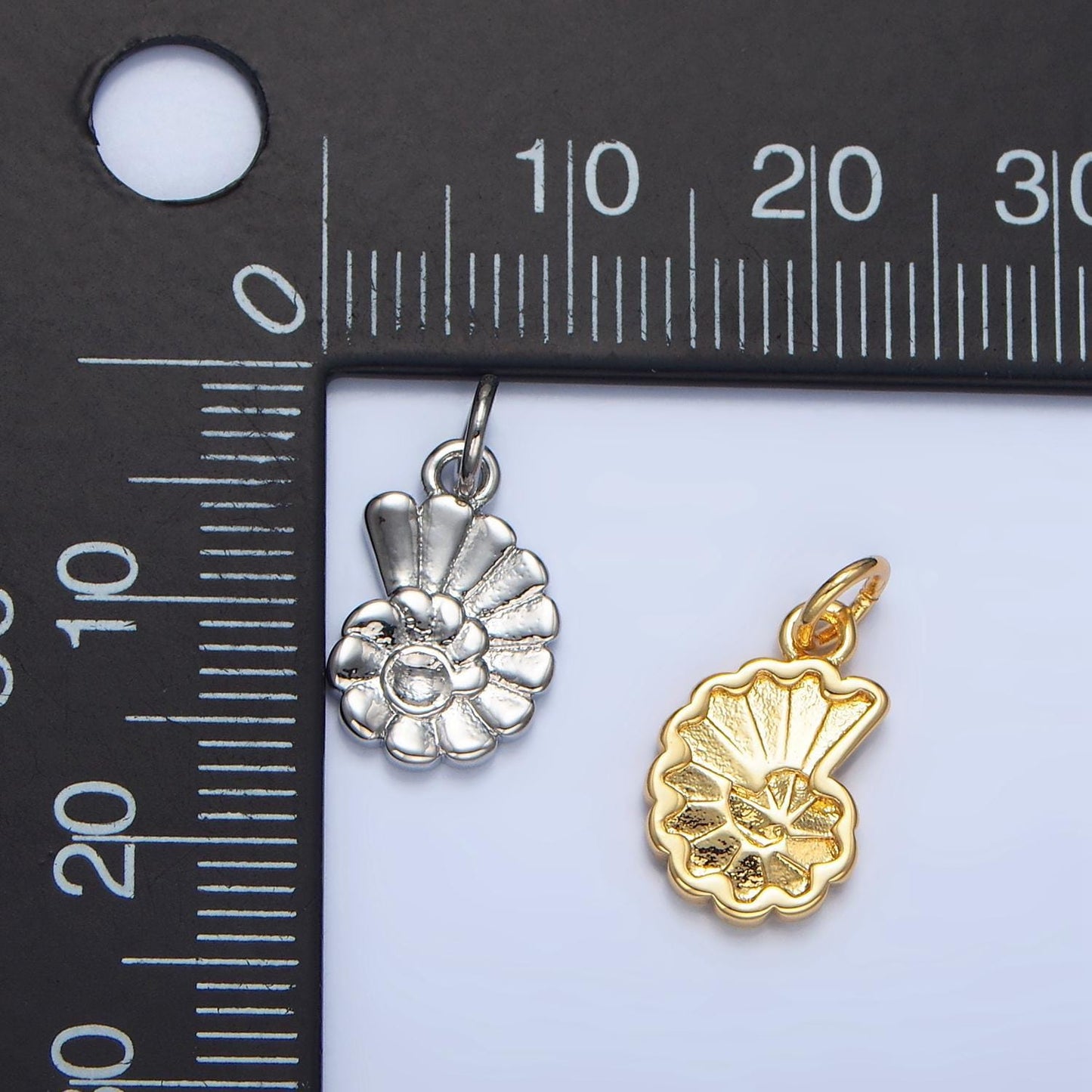 Mini gold shell charms 18k gold filled conch shell pendant conch shell charm bracelet necklace for diy jewelry making supply x858