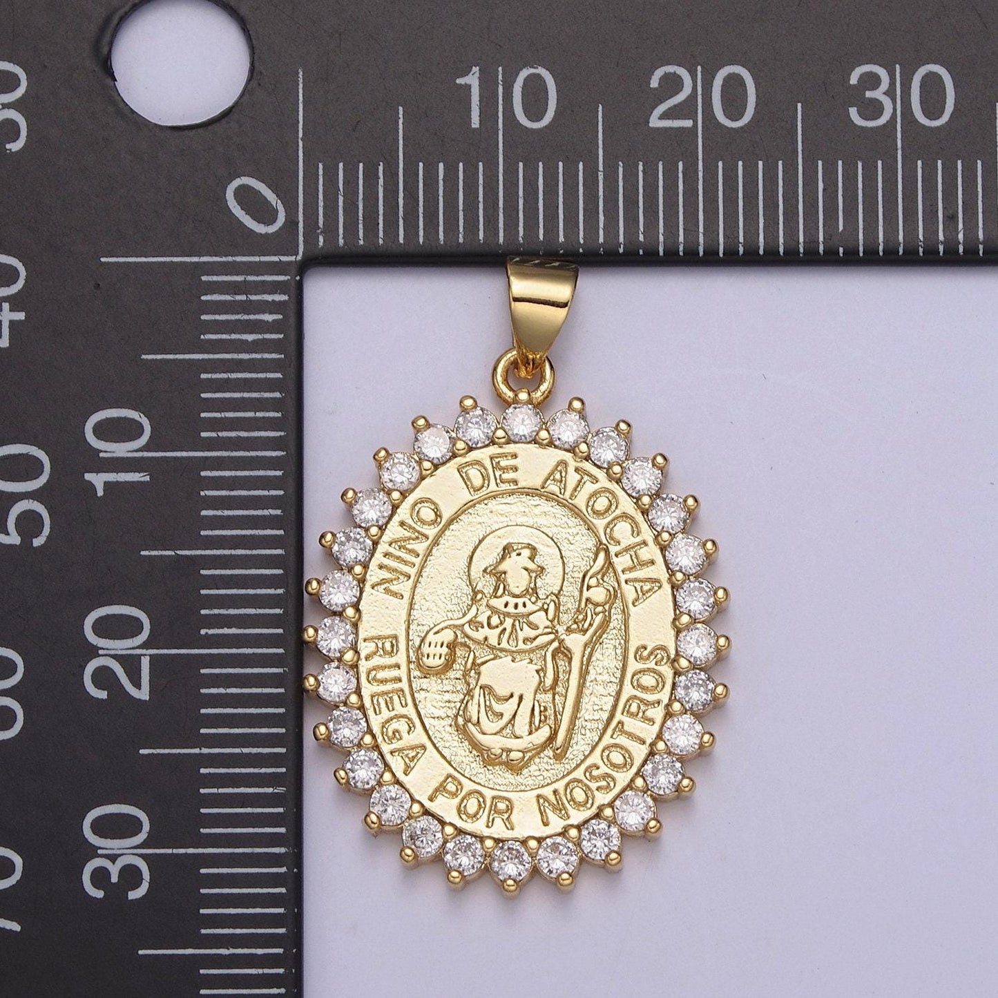 Micro pave nino de atocha religious medal oval religious medallion pendant santo jewelry, h-894