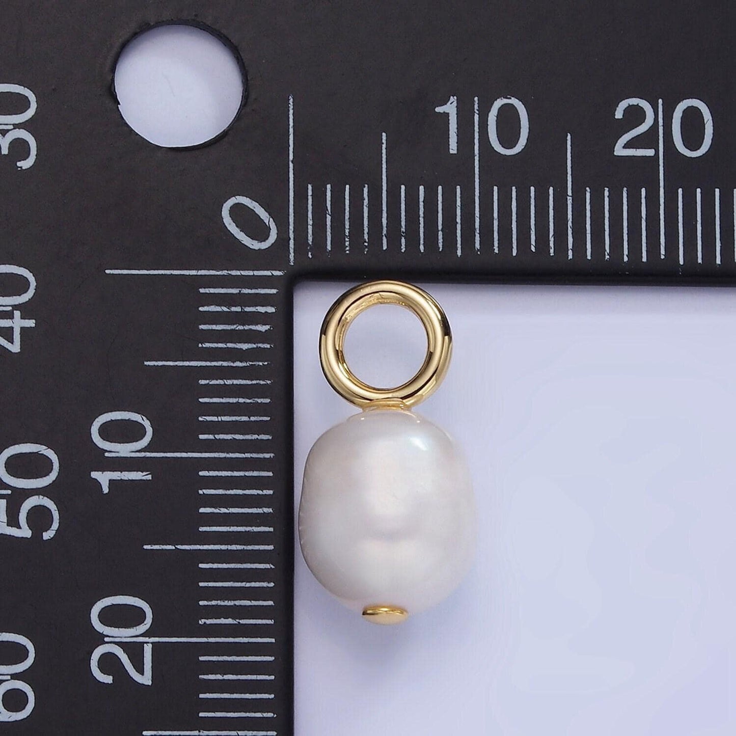 14k gold filled 18mm white freshwater pearl oval drop pendant | p-1725