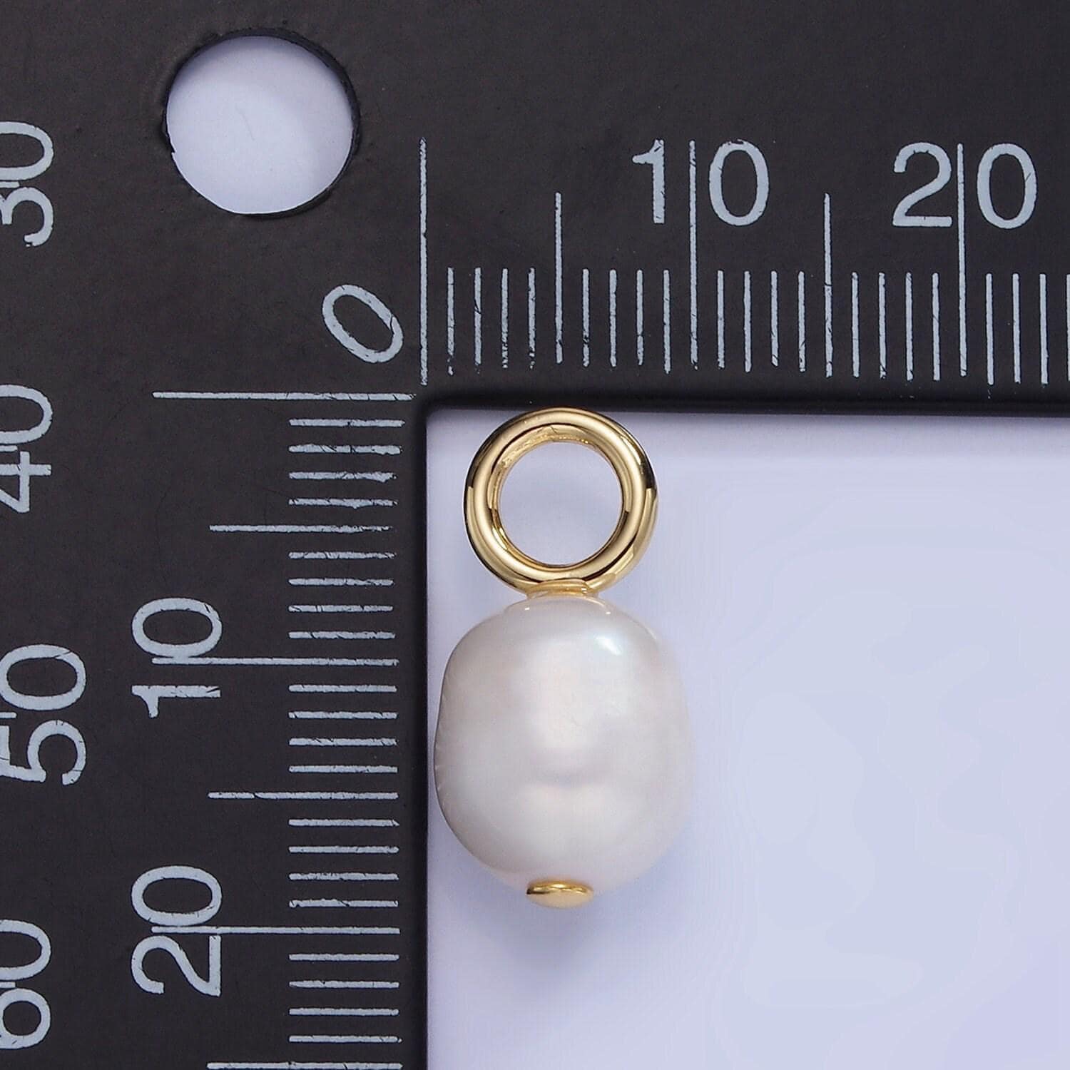 14k gold filled 18mm white freshwater pearl oval drop pendant | p-1725