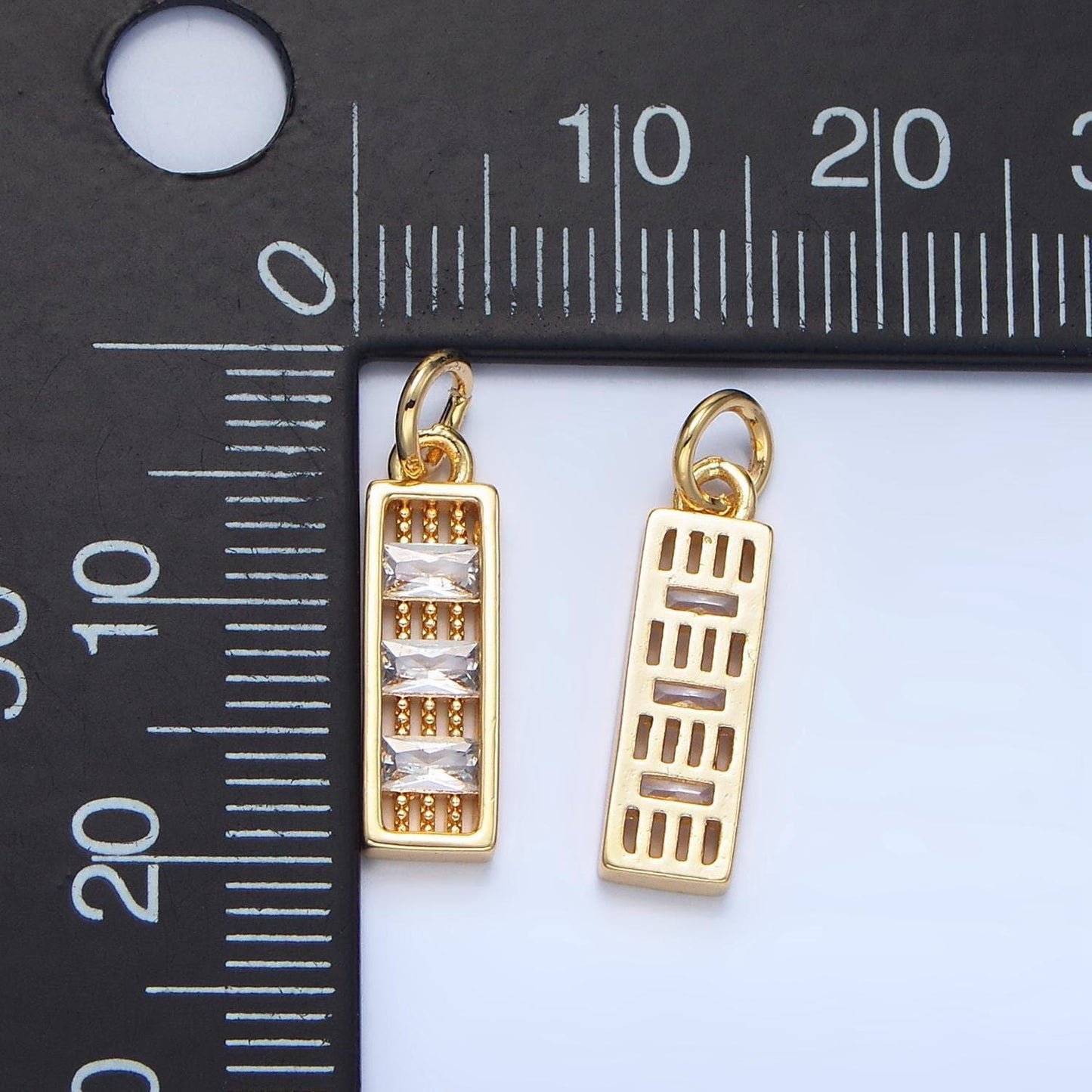 Triple baguette 24k gold filled rectangle bar charm | x-933